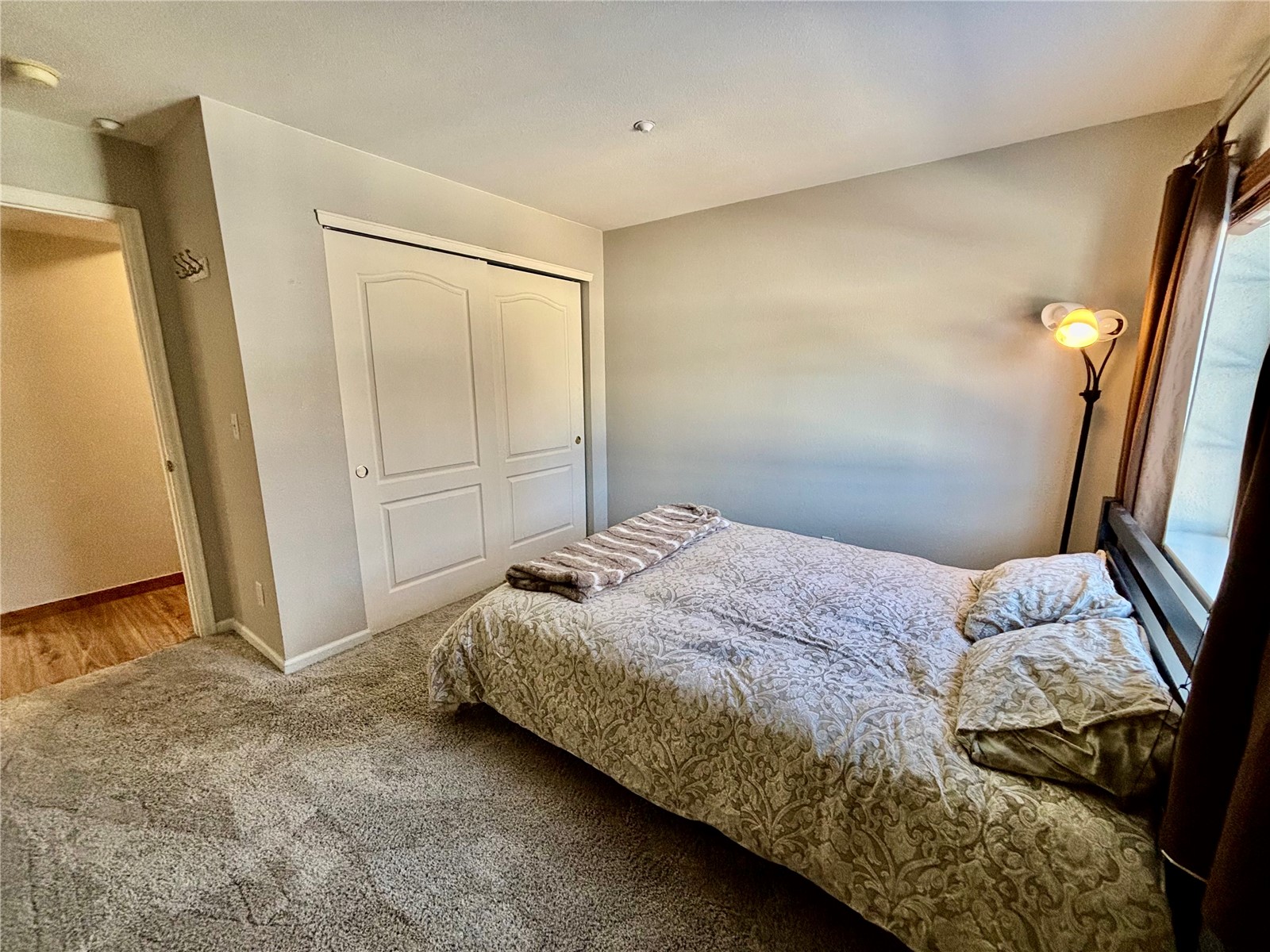 183 Pelican CIRCLE 1301