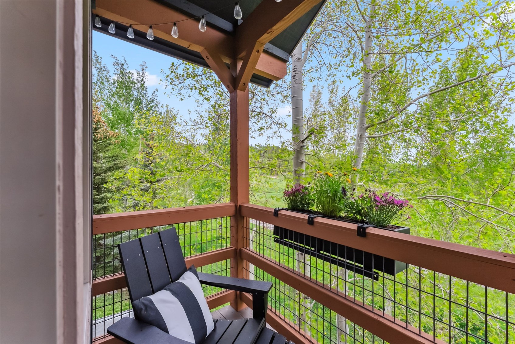 402 Kestrel Lane