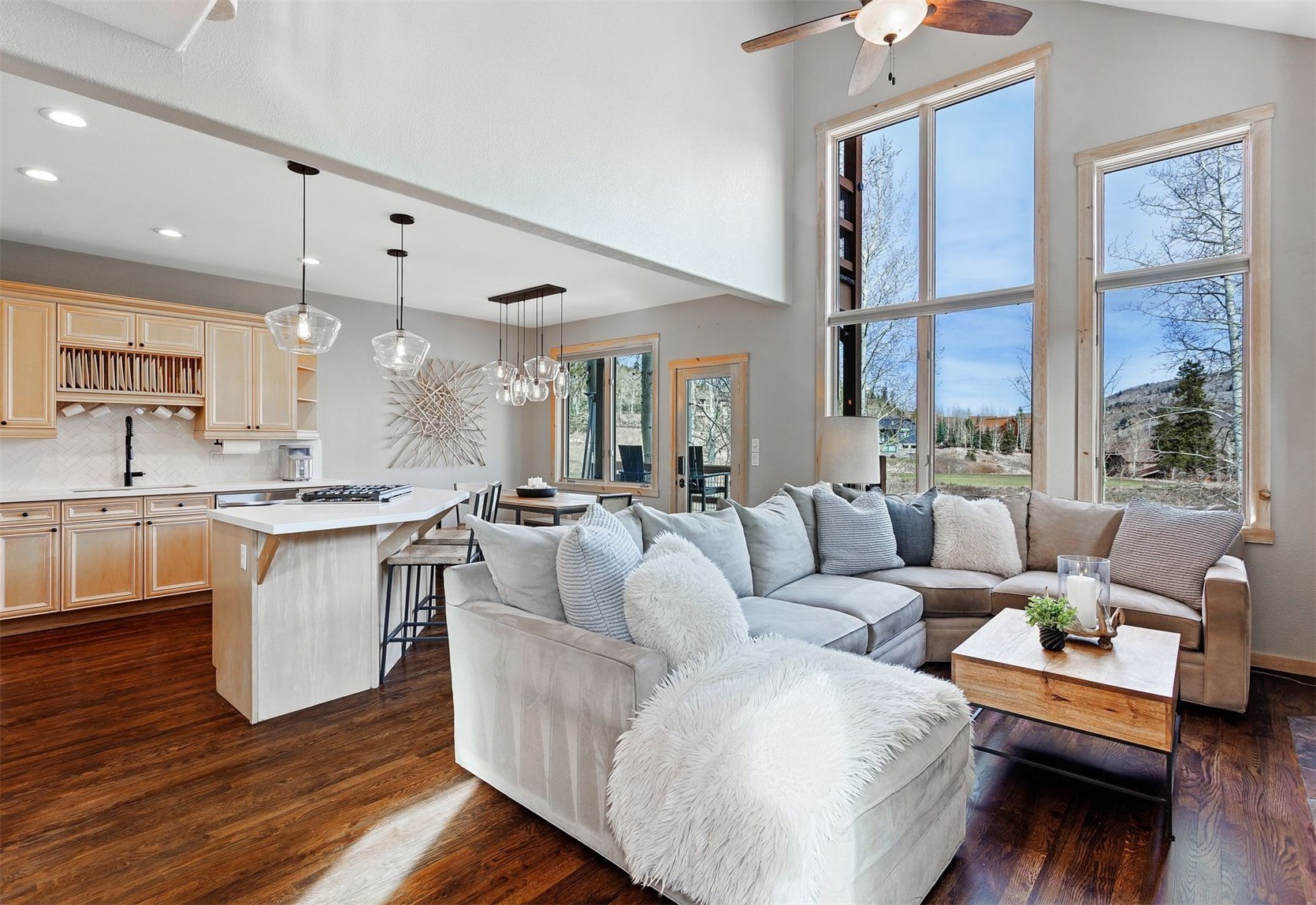 402 Kestrel Lane