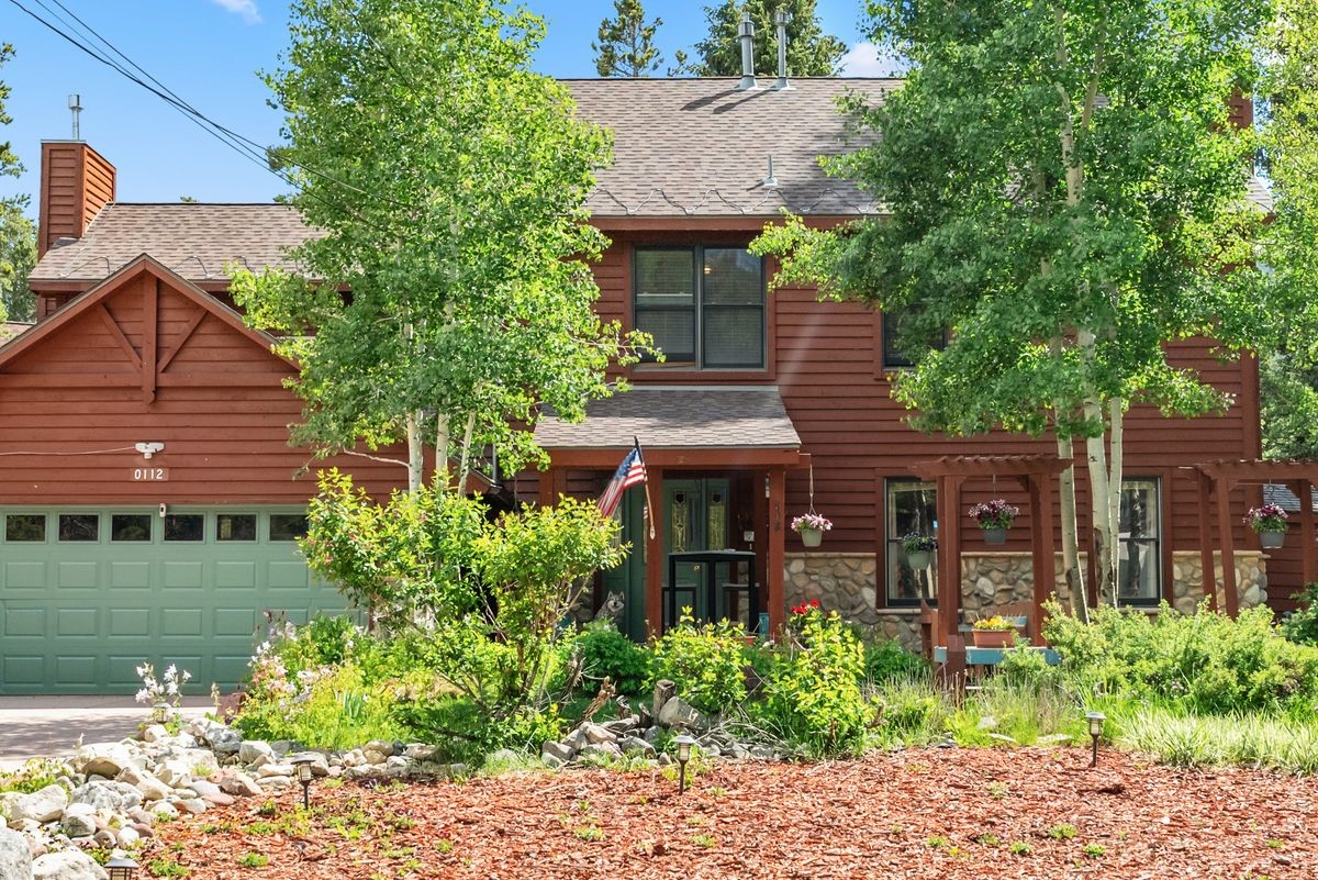 112 Grey Squirrel LANE