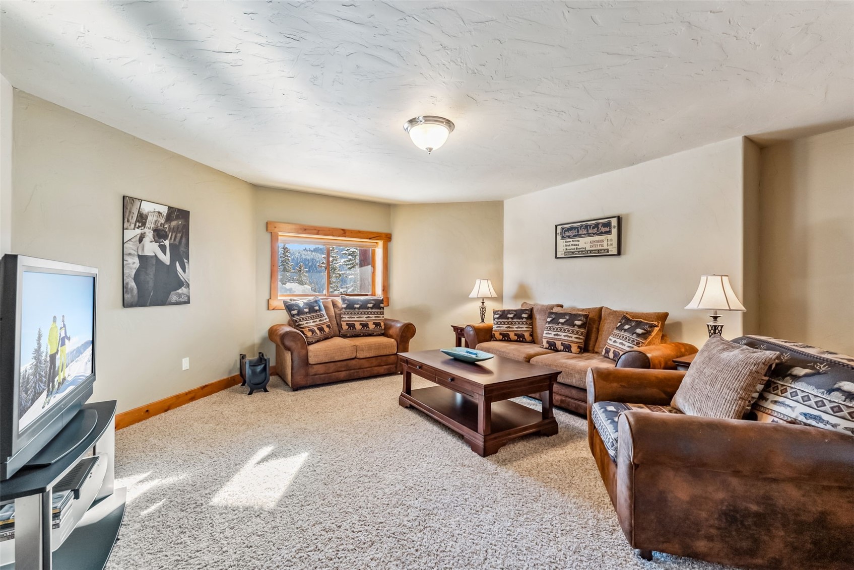 351 Kimmes LANE