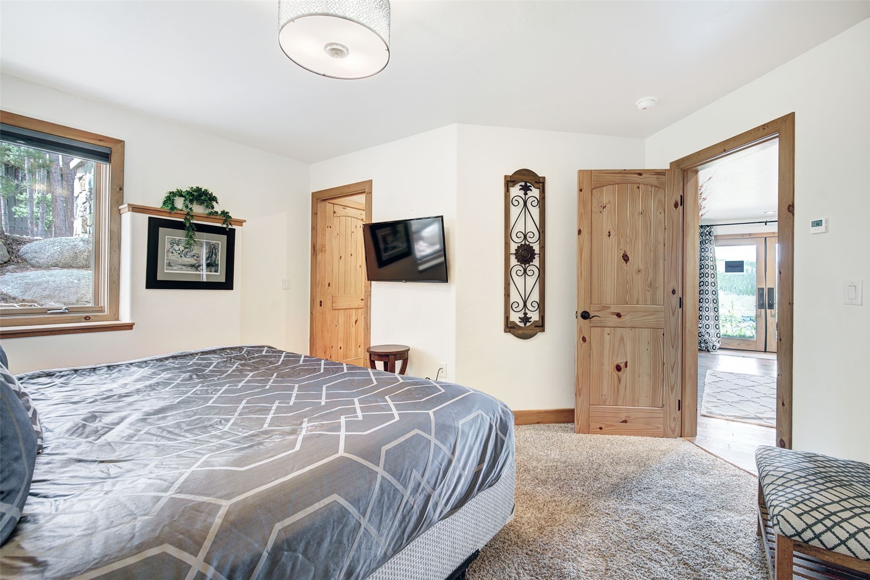 419 Silver CIRCLE