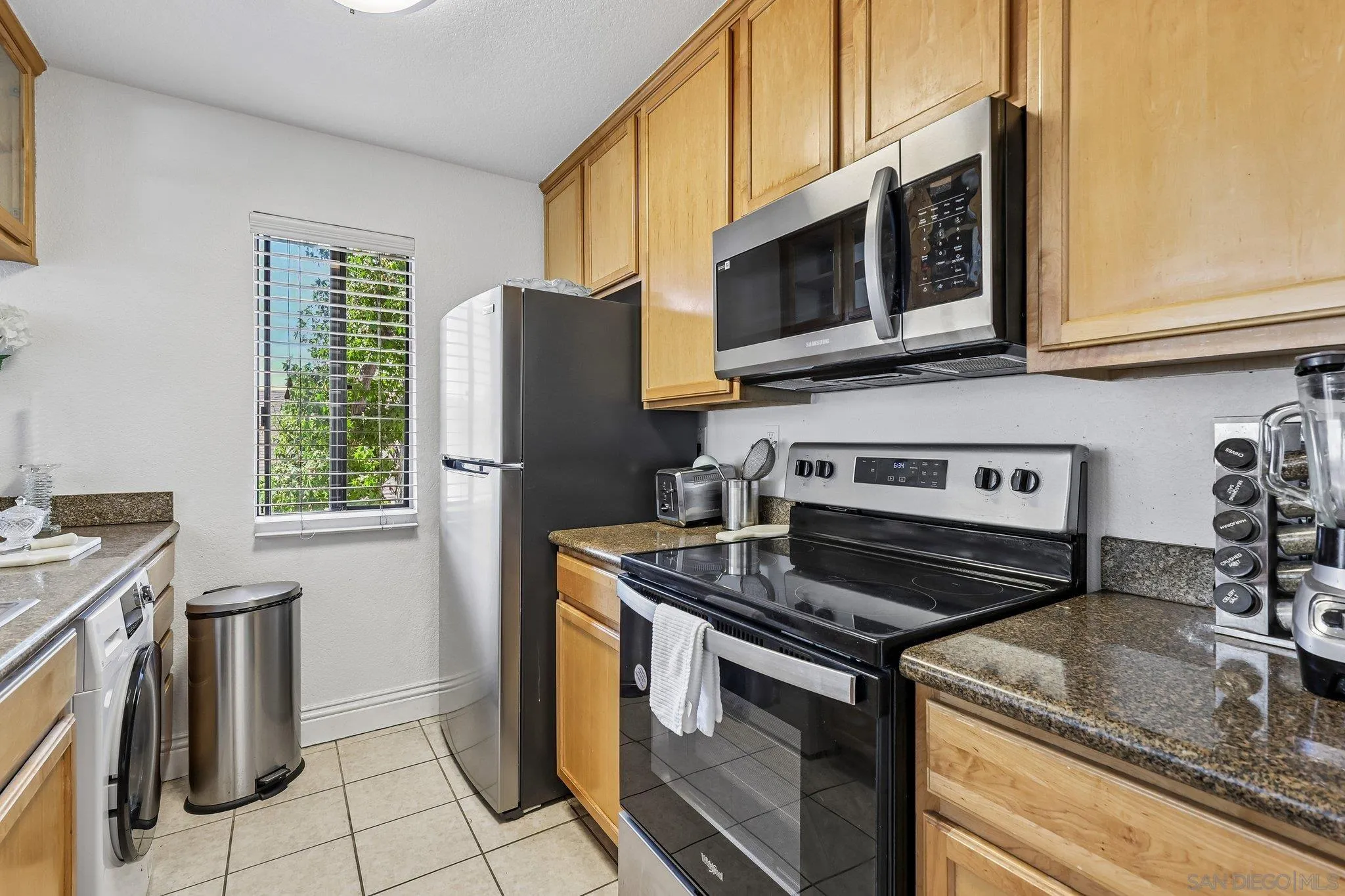 8731 Graves Ave Unit 32