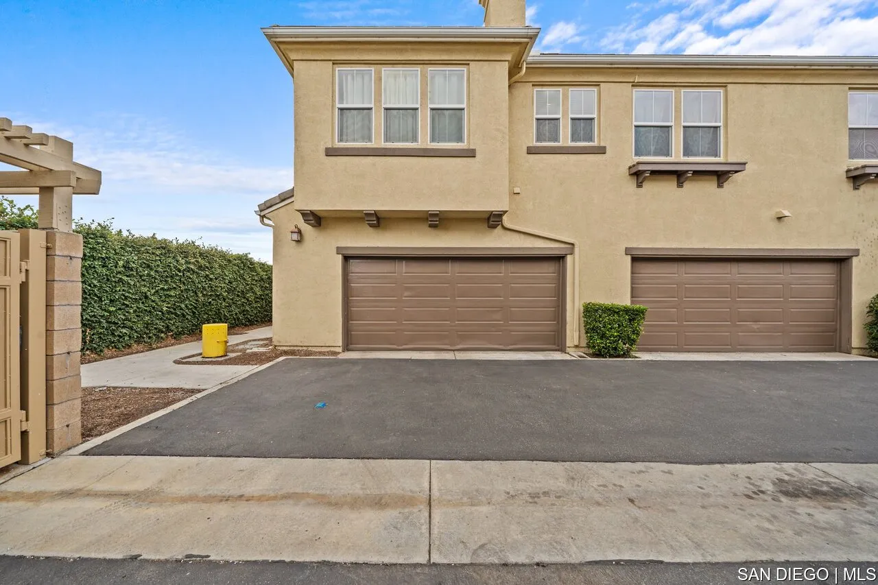 1800 E Lakeshore Dr UNIT 2601