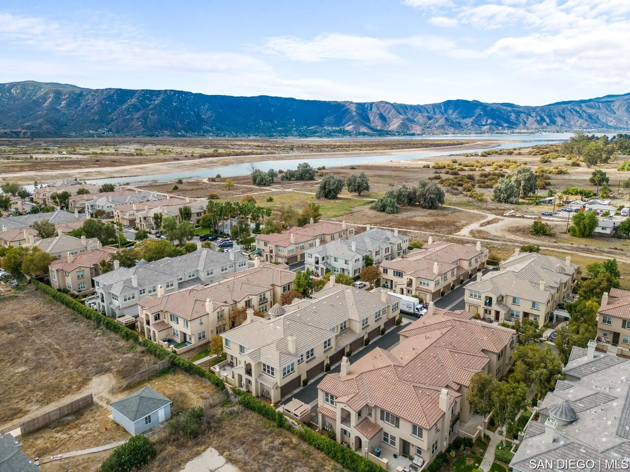 1800 E Lakeshore Dr UNIT 2601