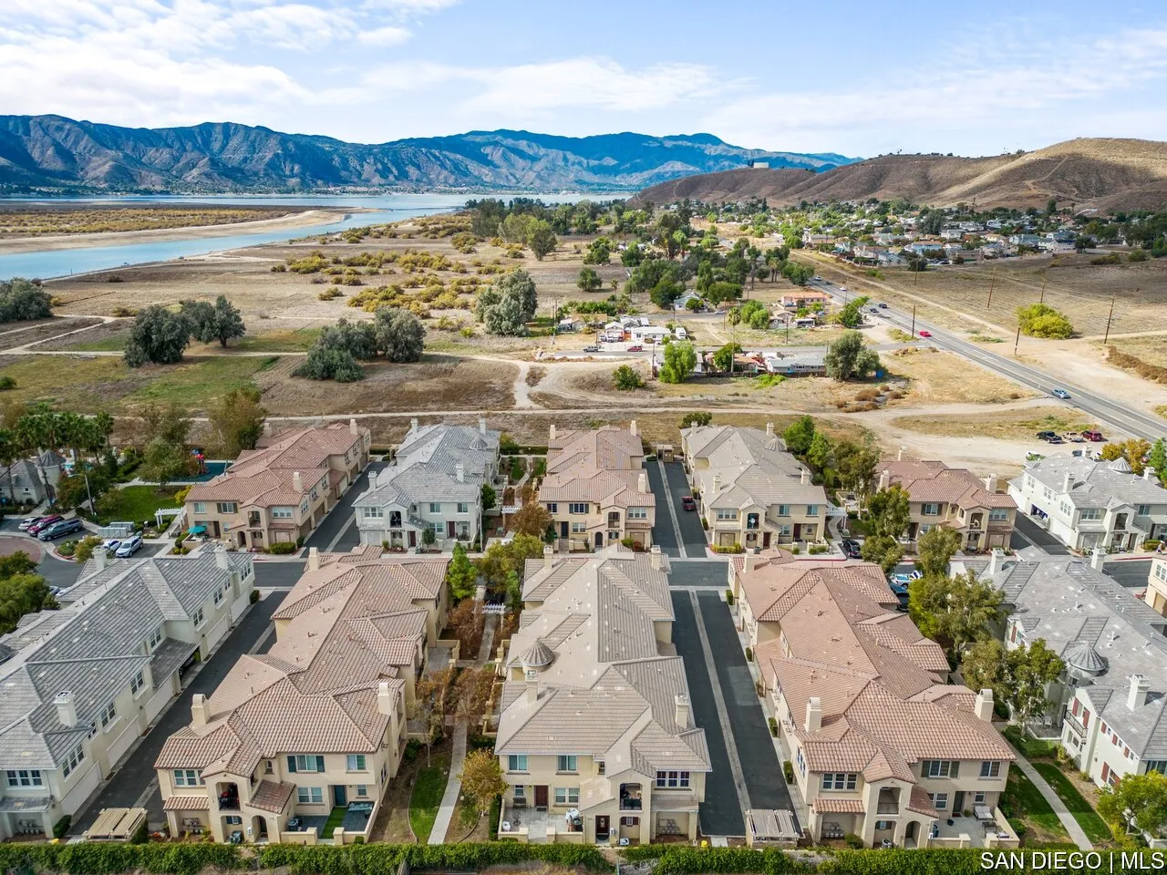 1800 E Lakeshore Dr UNIT 2601