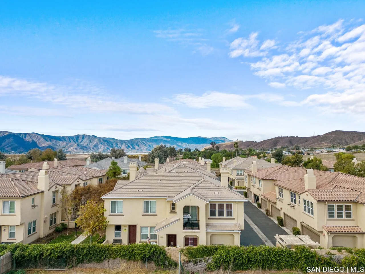 1800 E Lakeshore Dr UNIT 2601