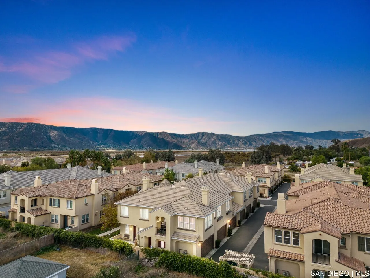 1800 E Lakeshore Dr UNIT 2601