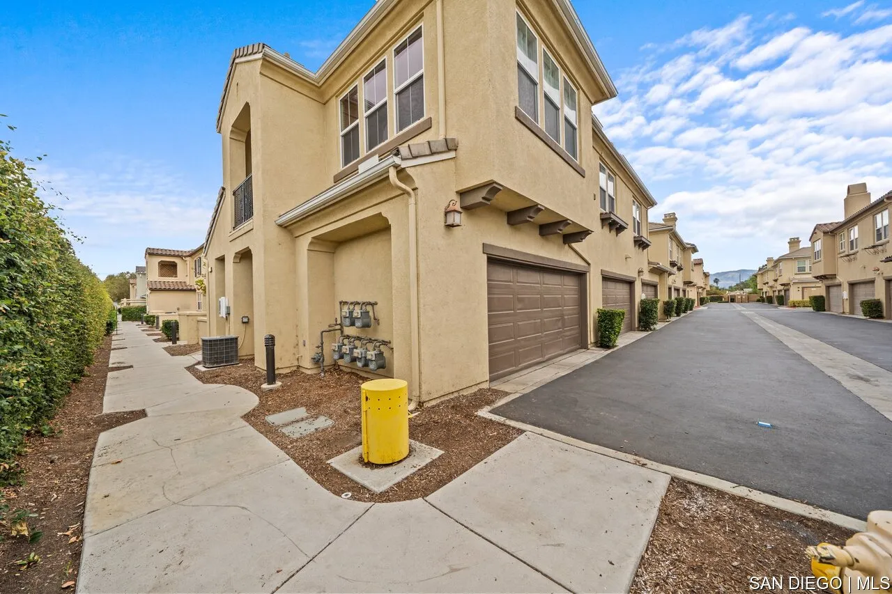 1800 E Lakeshore Dr UNIT 2601