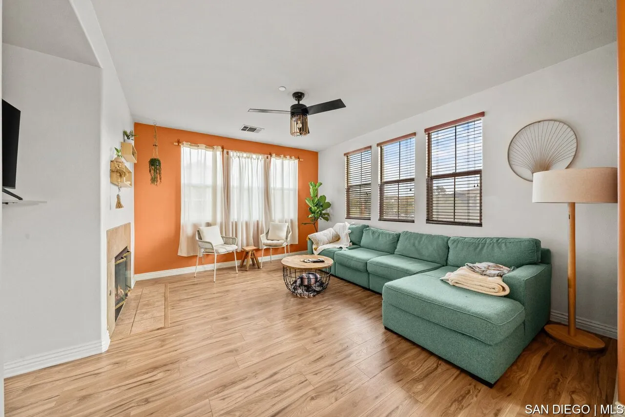 1800 E Lakeshore Dr UNIT 2601