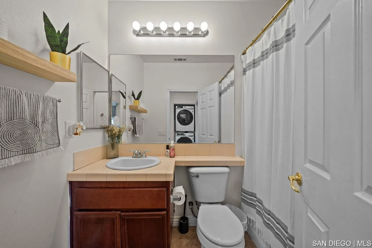 1800 E Lakeshore Dr UNIT 2601