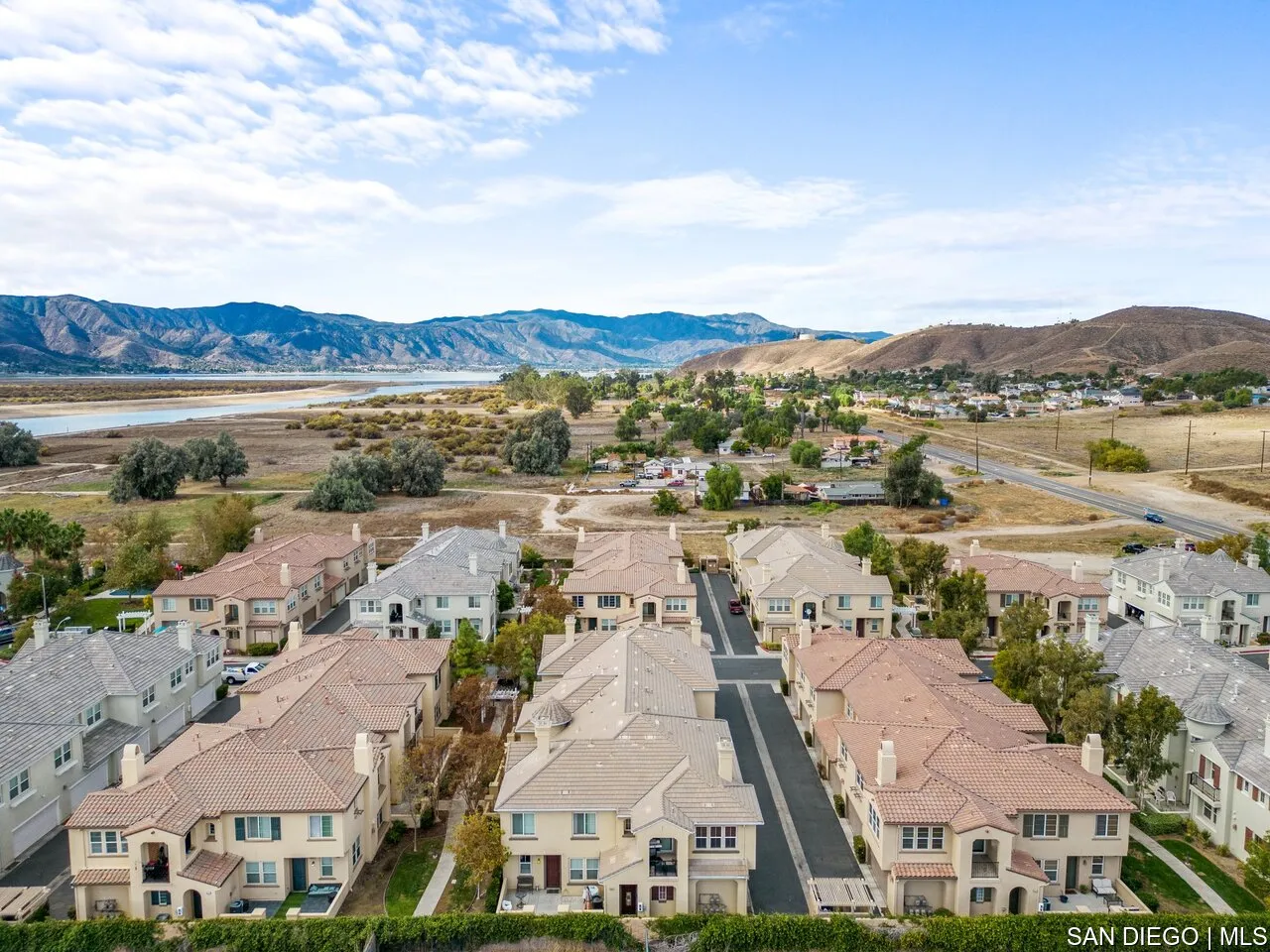 1800 E Lakeshore Dr UNIT 2601