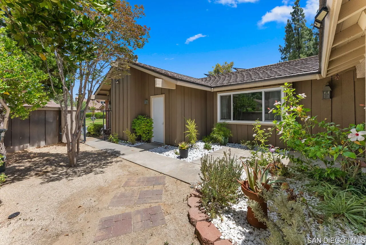 4309 Diegos Ct