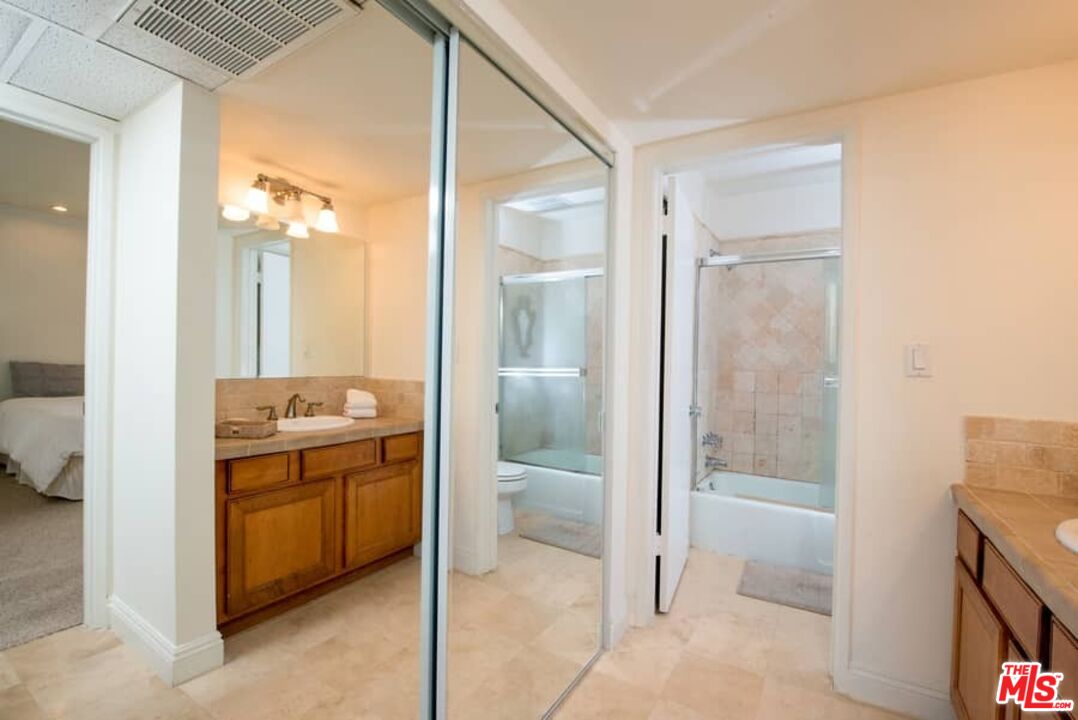 1000 S Westgate Ave Unit: 209