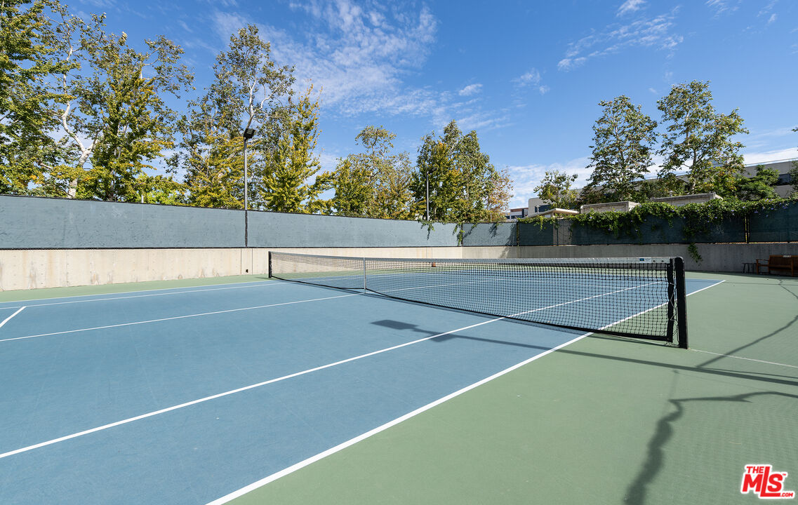 1517 Harvard St Unit: 3