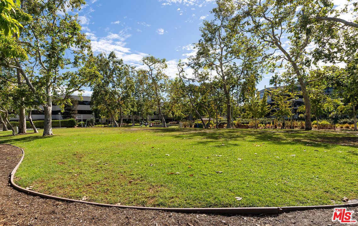 1517 Harvard St Unit: 3