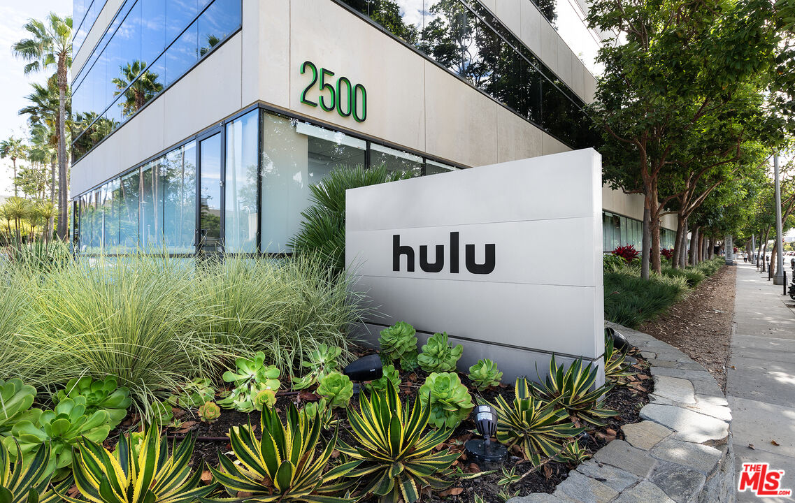 1517 Harvard St Unit: 3