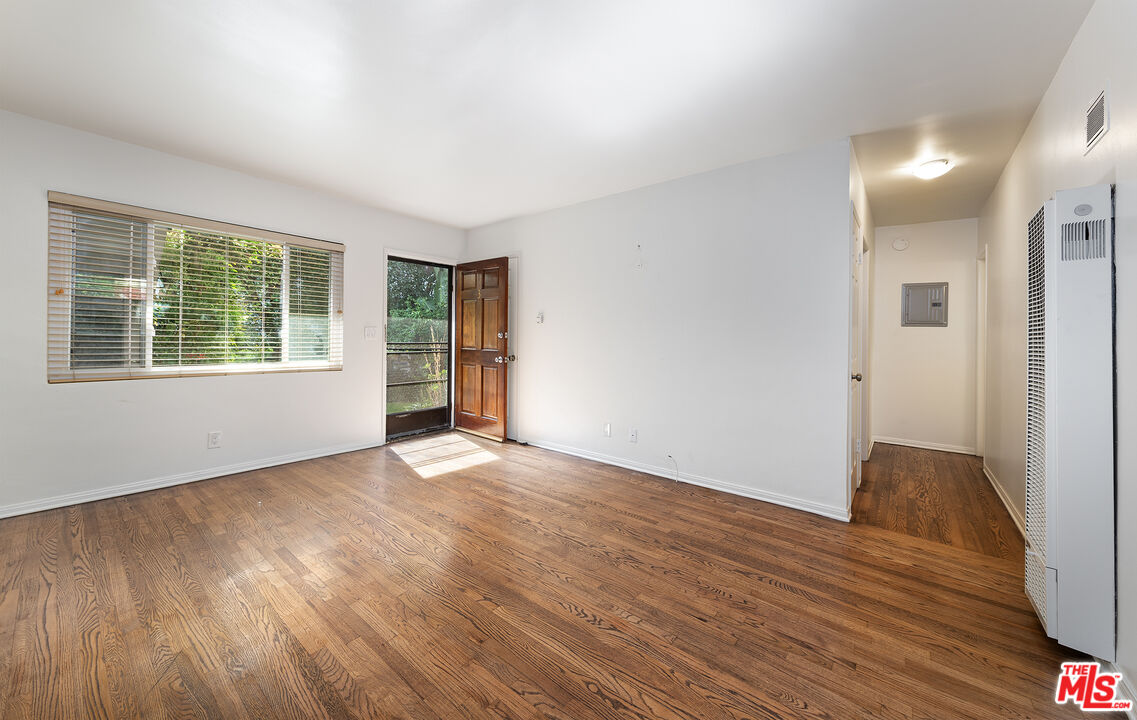 1517 Harvard St Unit: 3