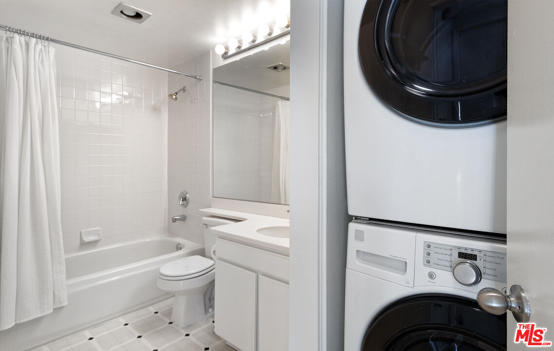 2910 Neilson Way Unit: 308