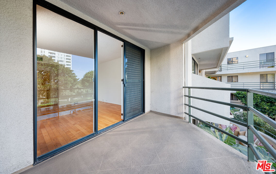 2910 Neilson Way Unit: 308