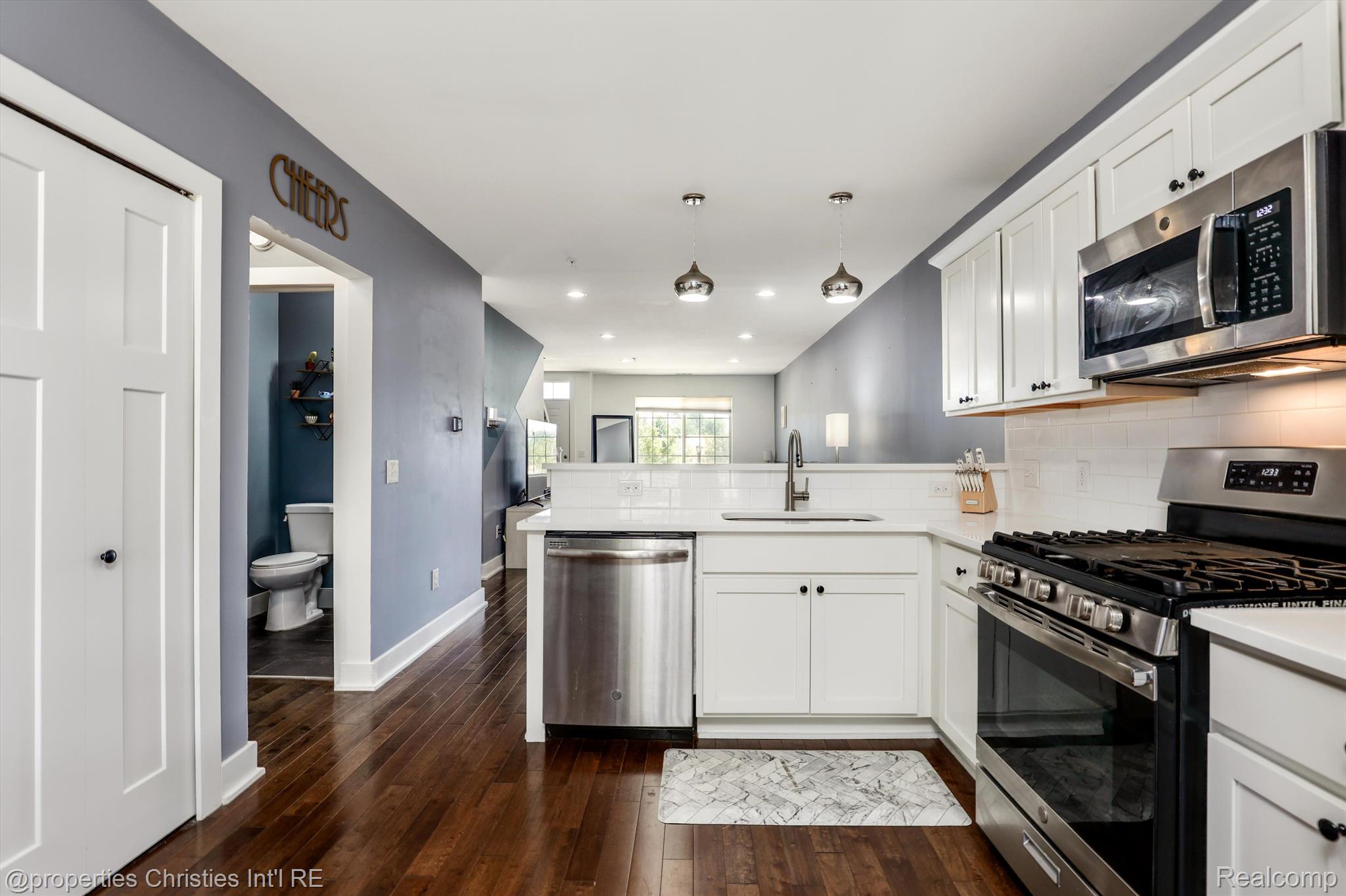 39673 Springwater Drive