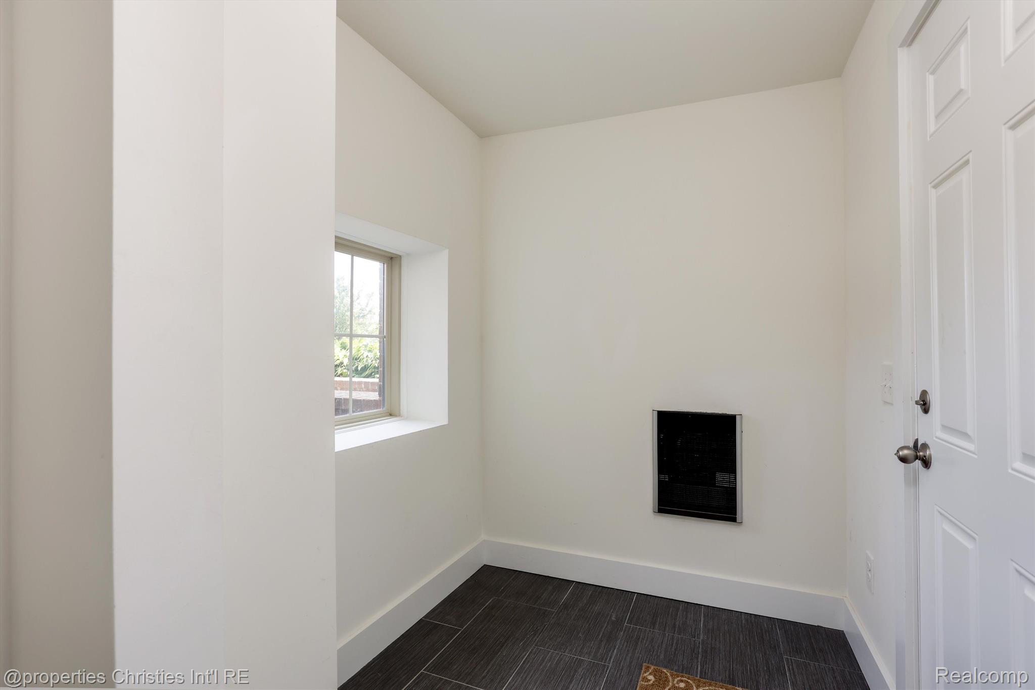 39673 Springwater Drive
