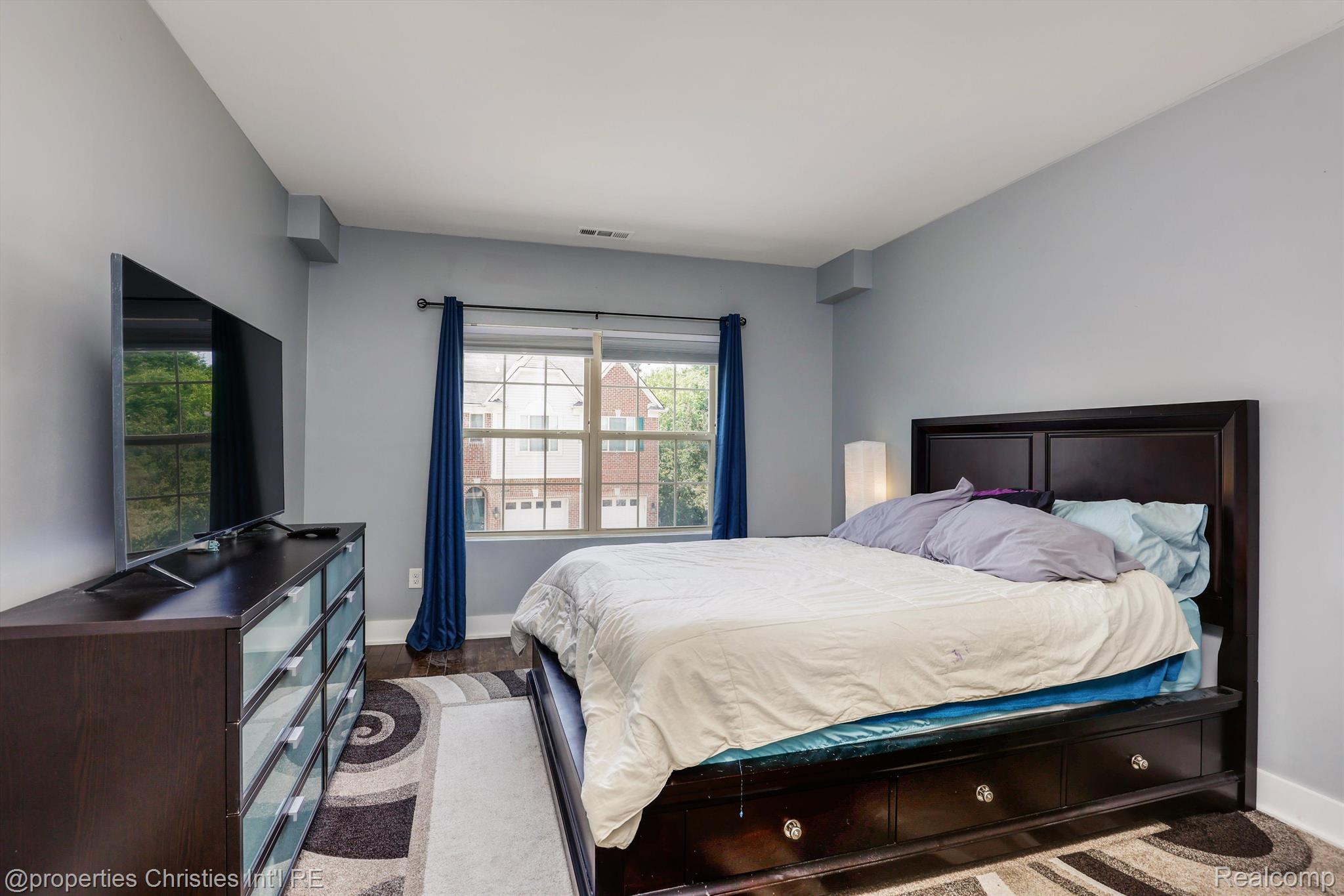 39673 Springwater Drive