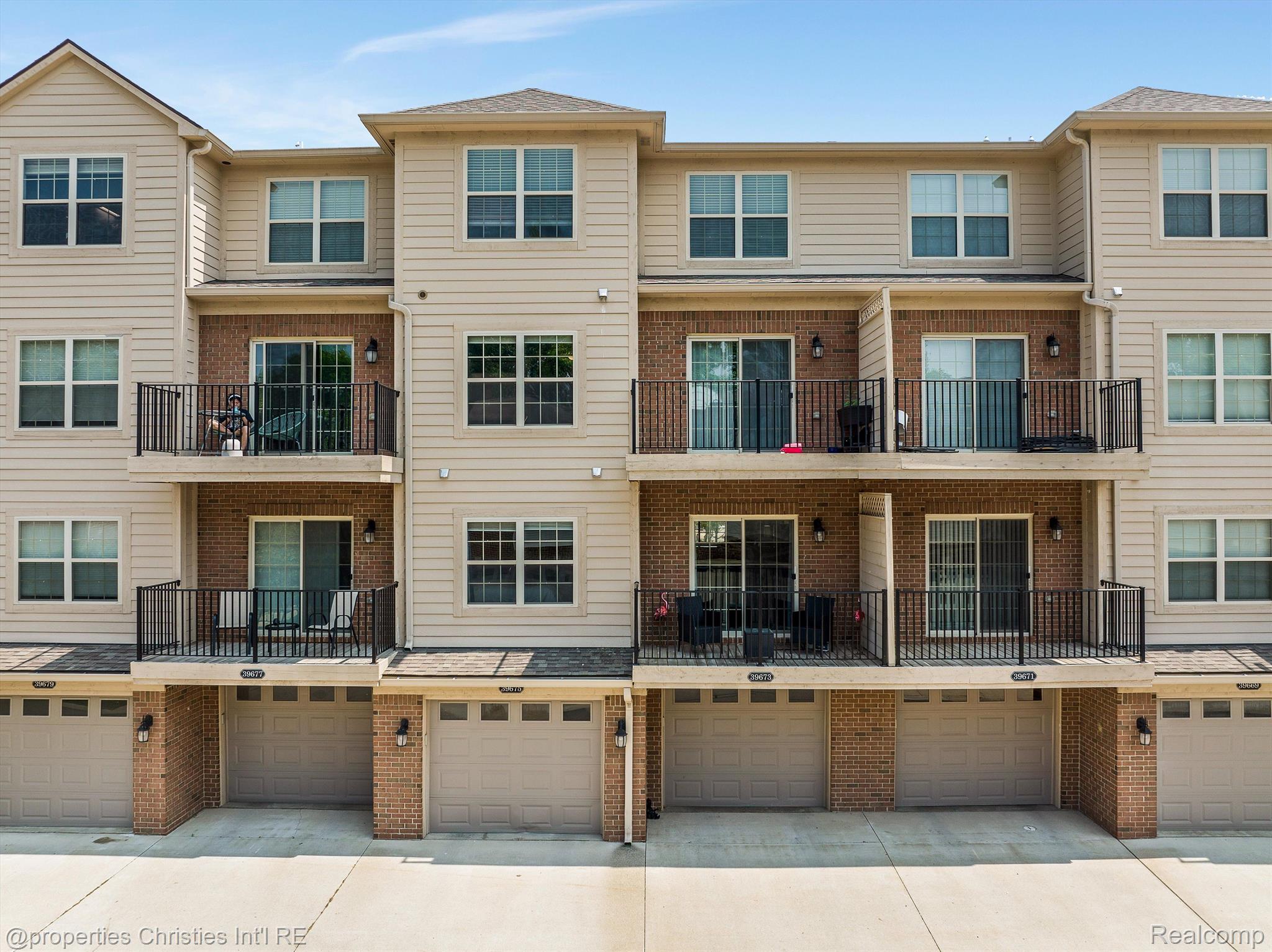 39673 Springwater Drive
