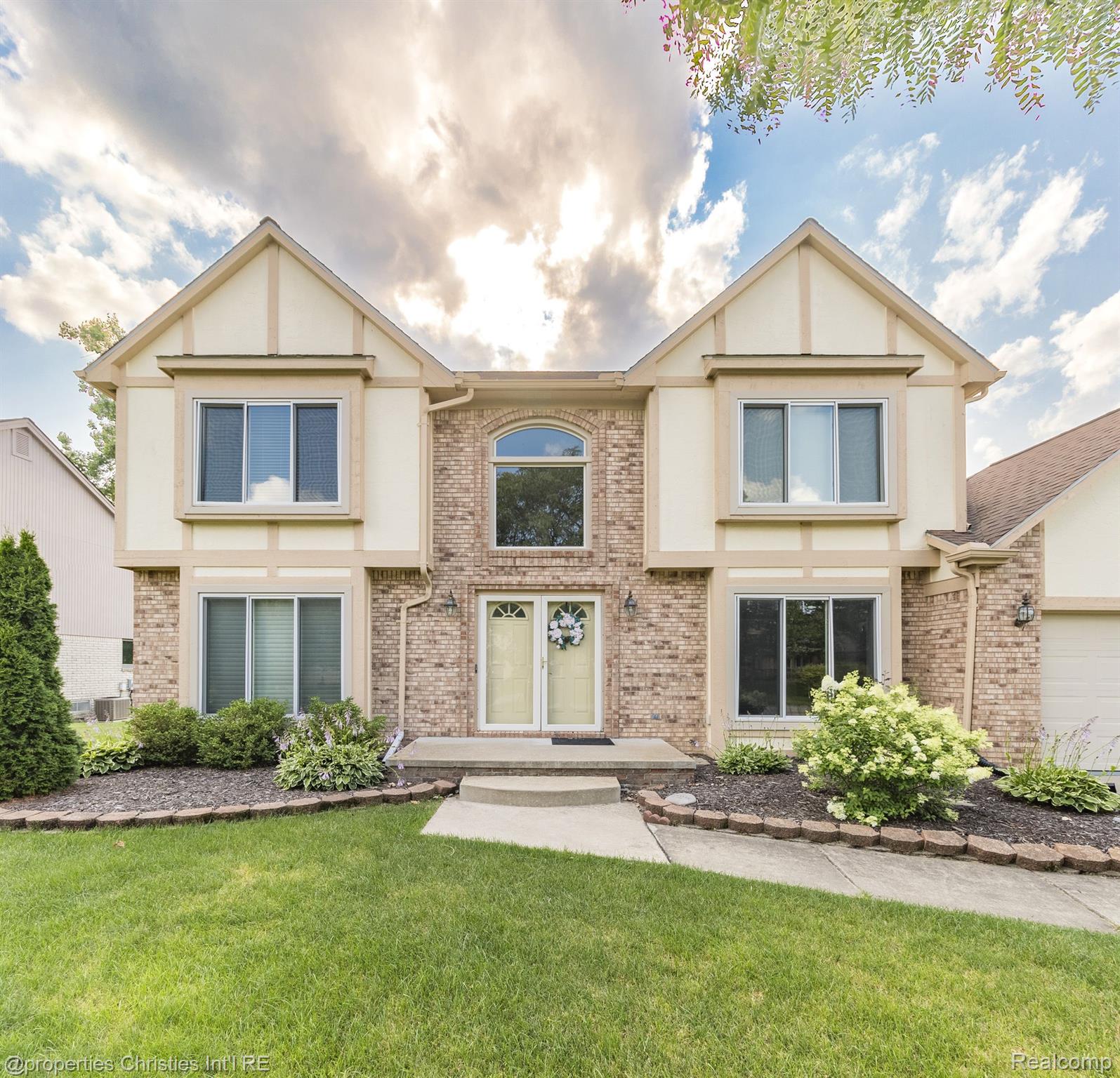 29731 Canterbury Court
