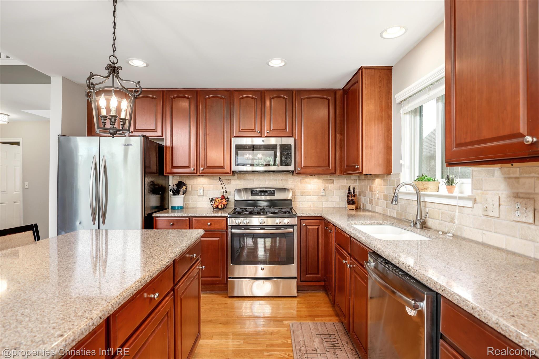 20657 Golf Ridge Circle