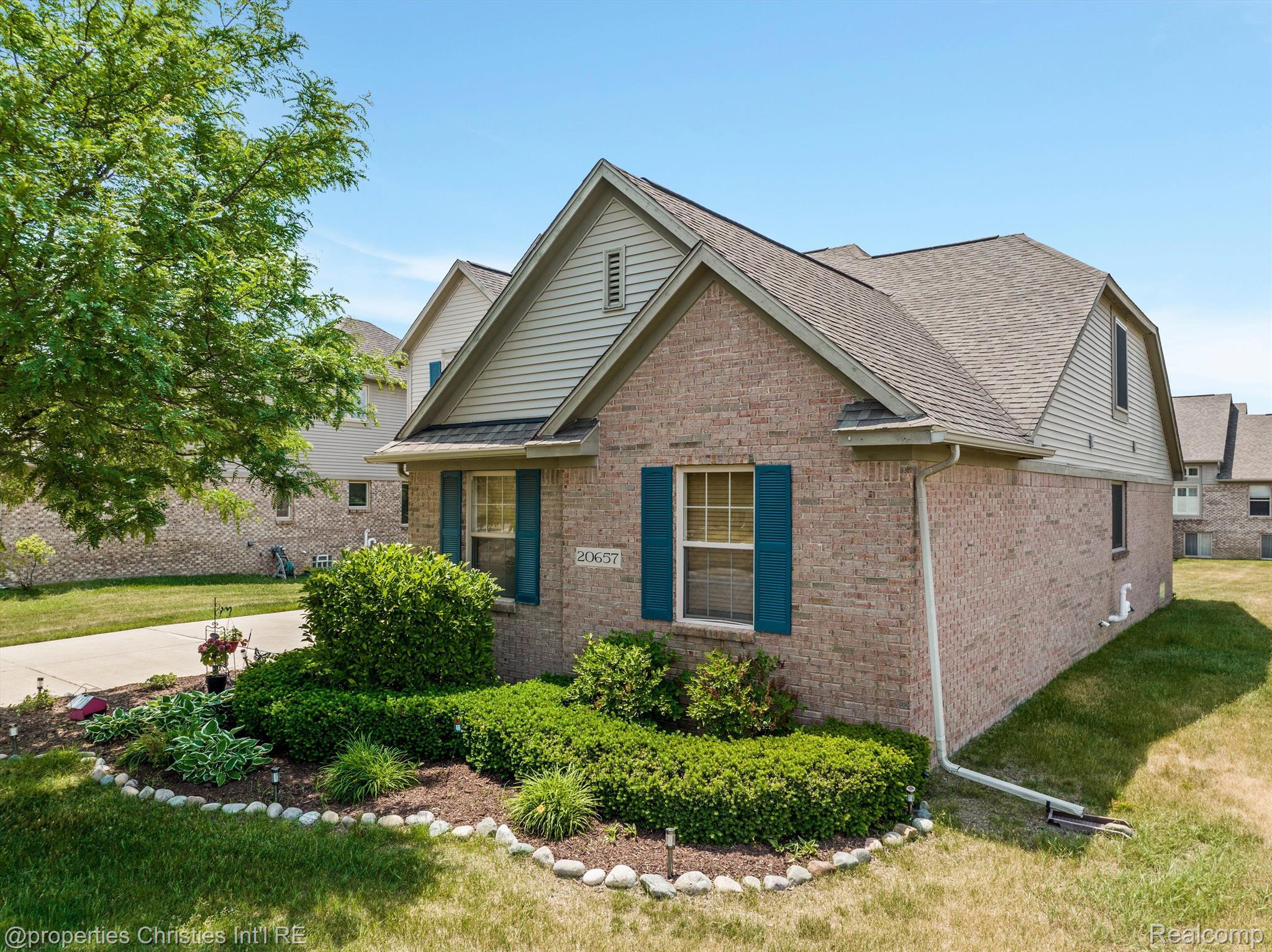 20657 Golf Ridge Circle