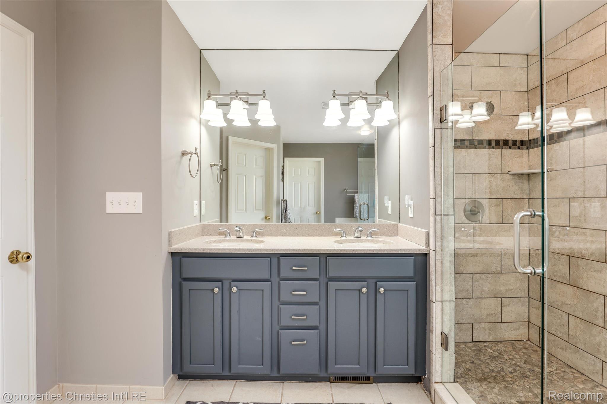 20657 Golf Ridge Circle