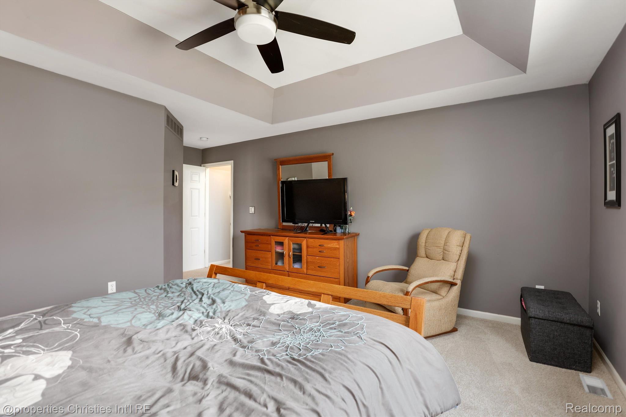 20657 Golf Ridge Circle