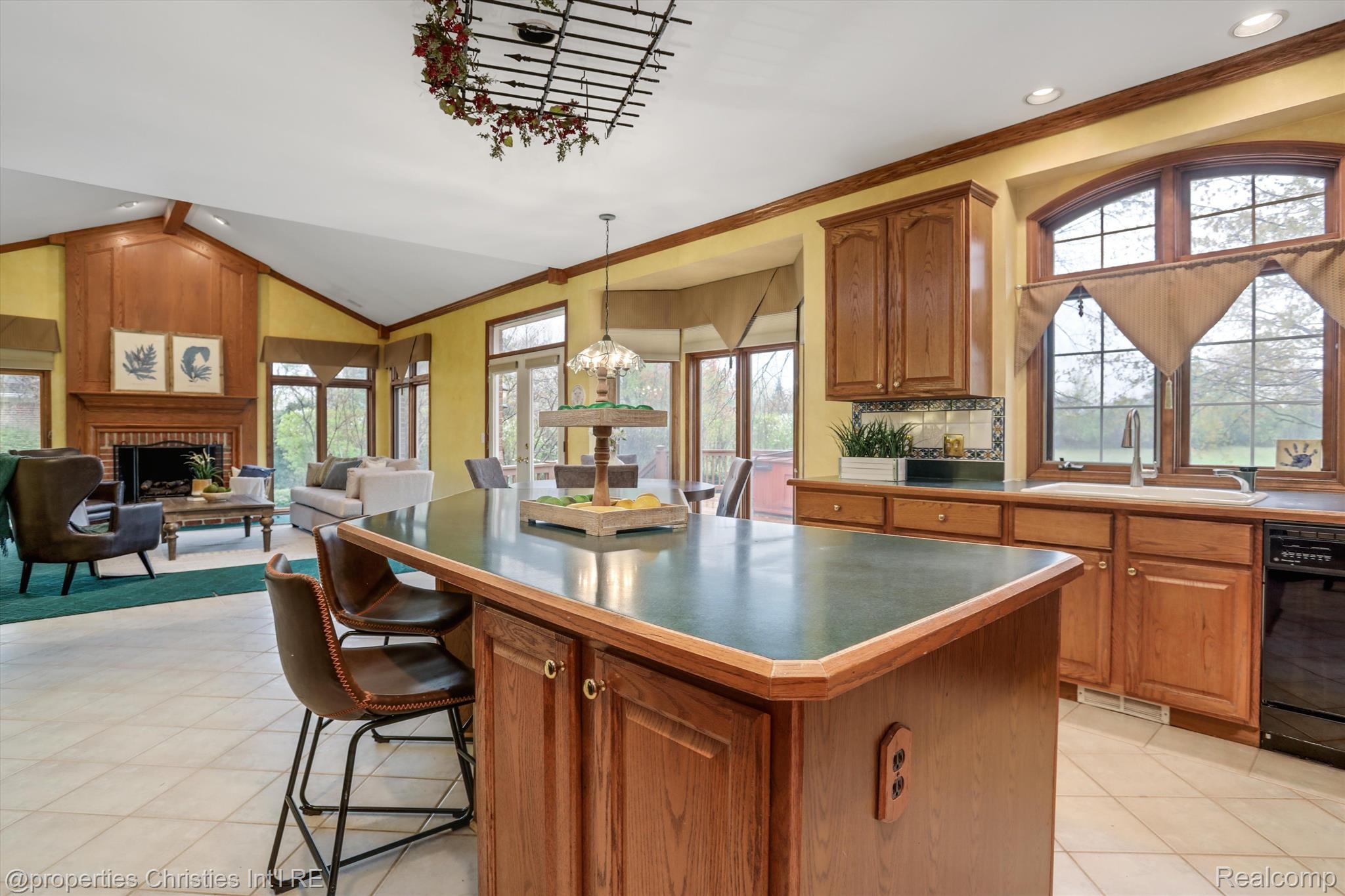 49382 Woodway Drive