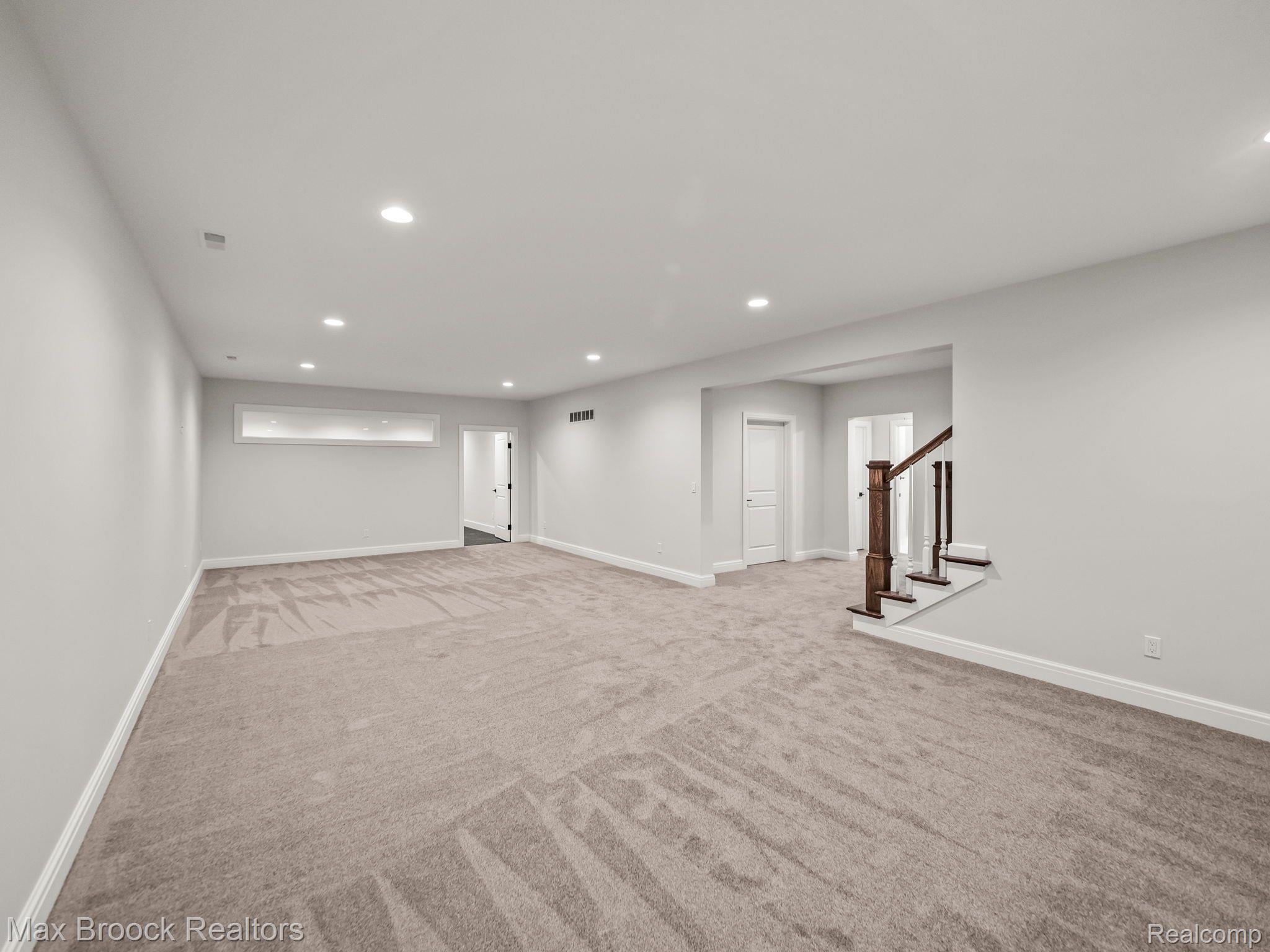 3520 W BRADFORD Drive