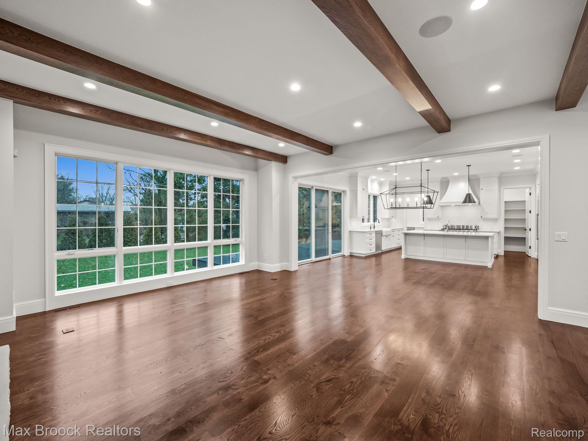 3520 W BRADFORD Drive