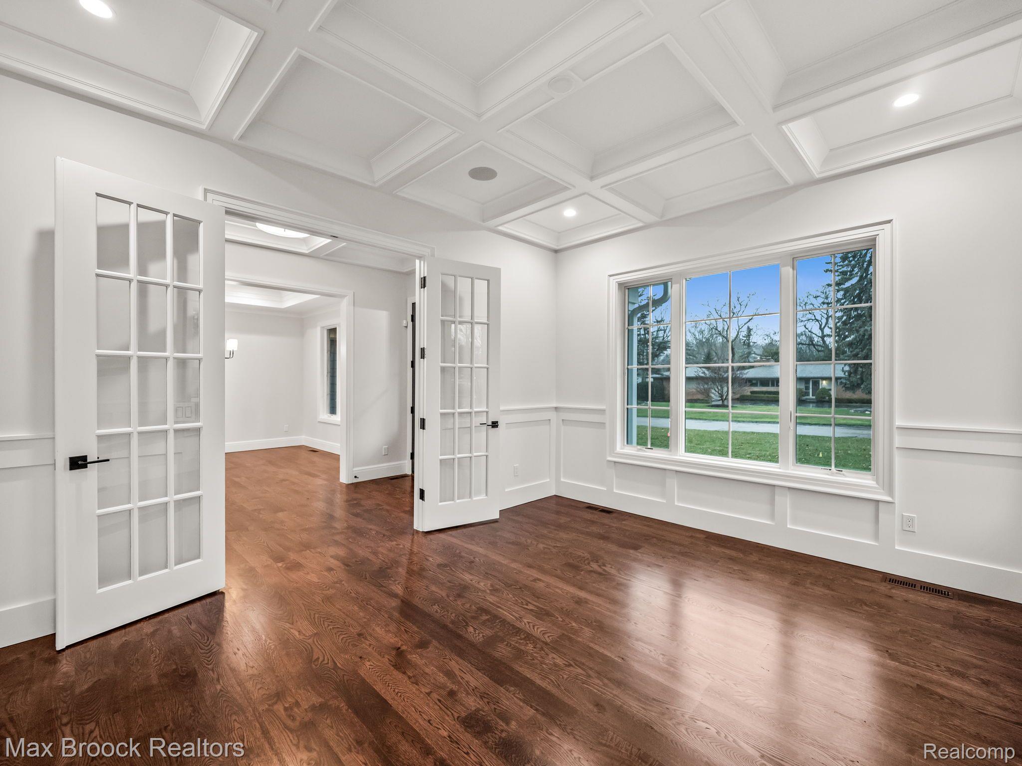 3520 W BRADFORD Drive