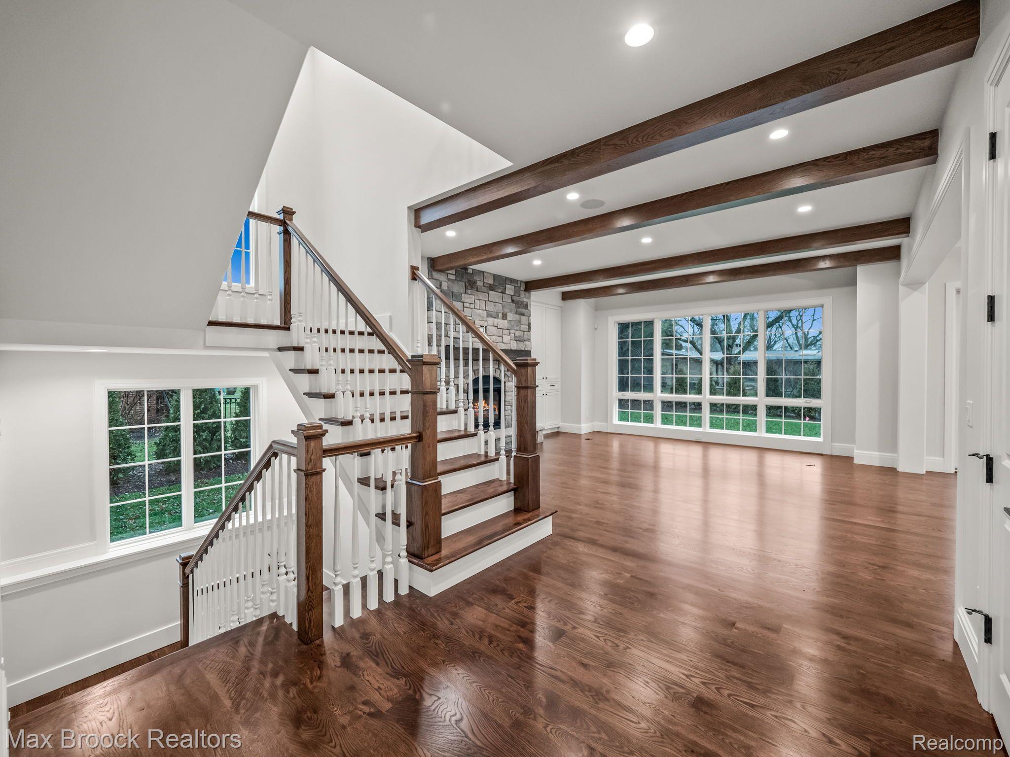3520 W BRADFORD Drive
