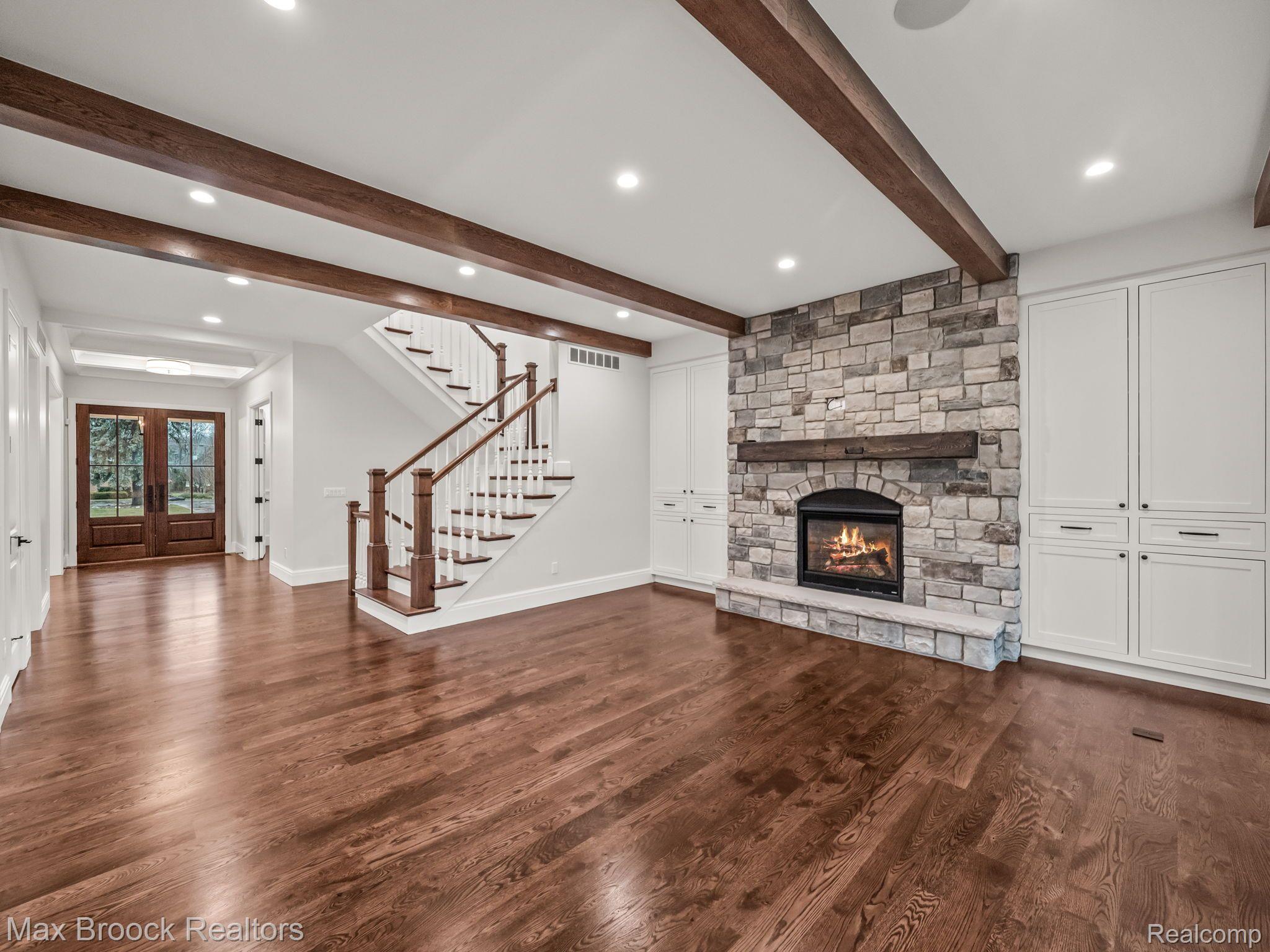 3520 W BRADFORD Drive