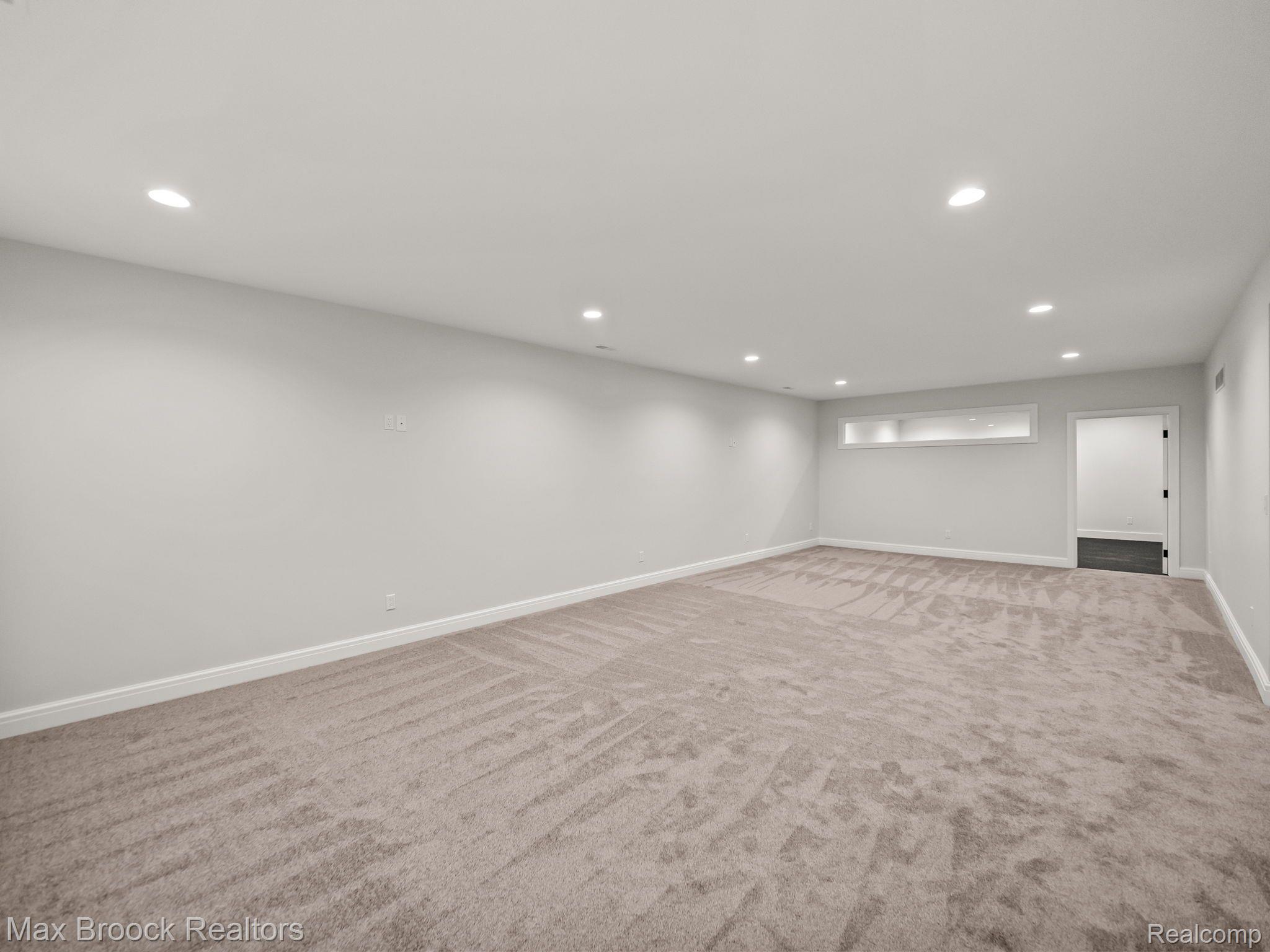 3520 W BRADFORD Drive