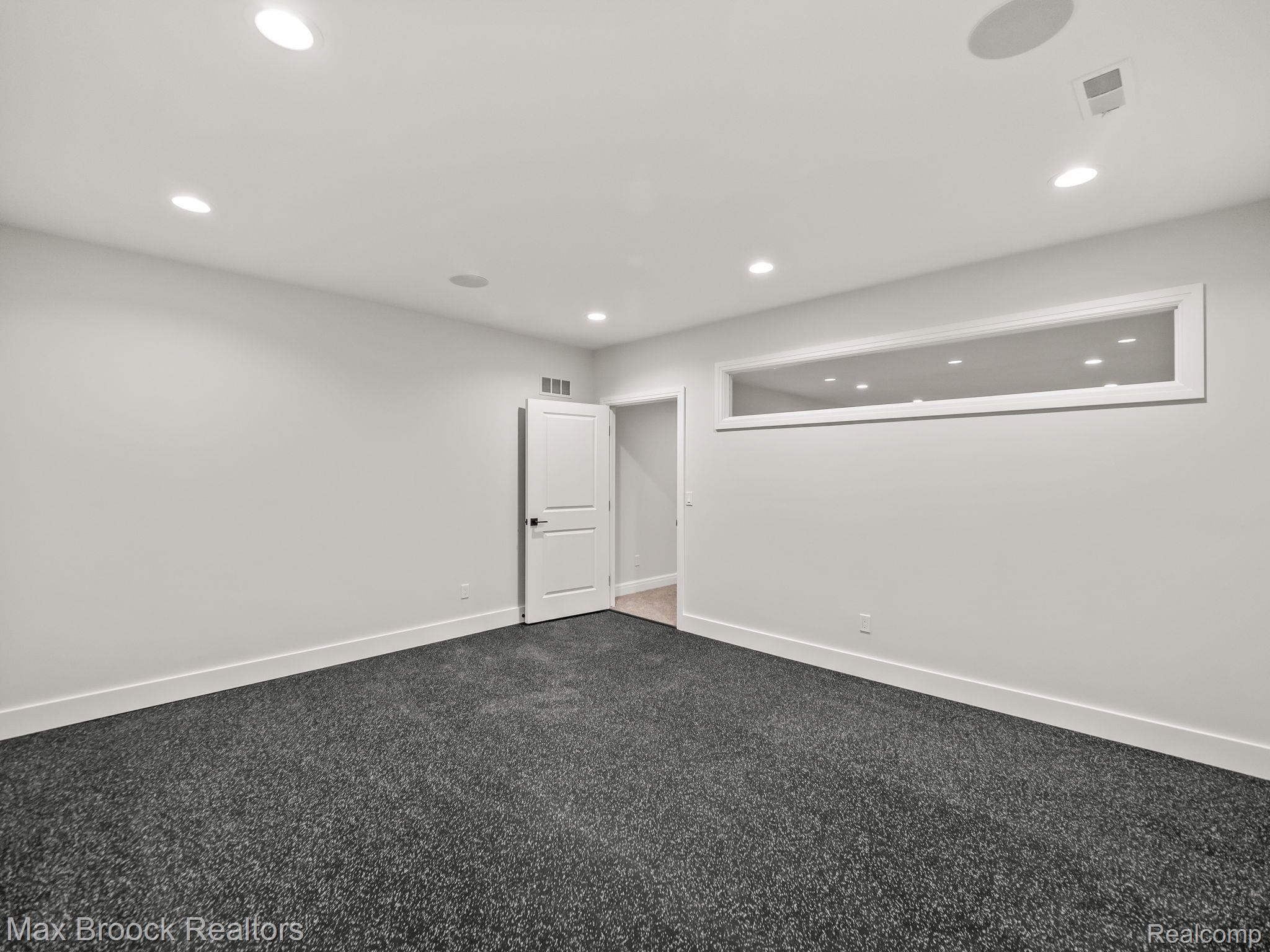 3520 W BRADFORD Drive