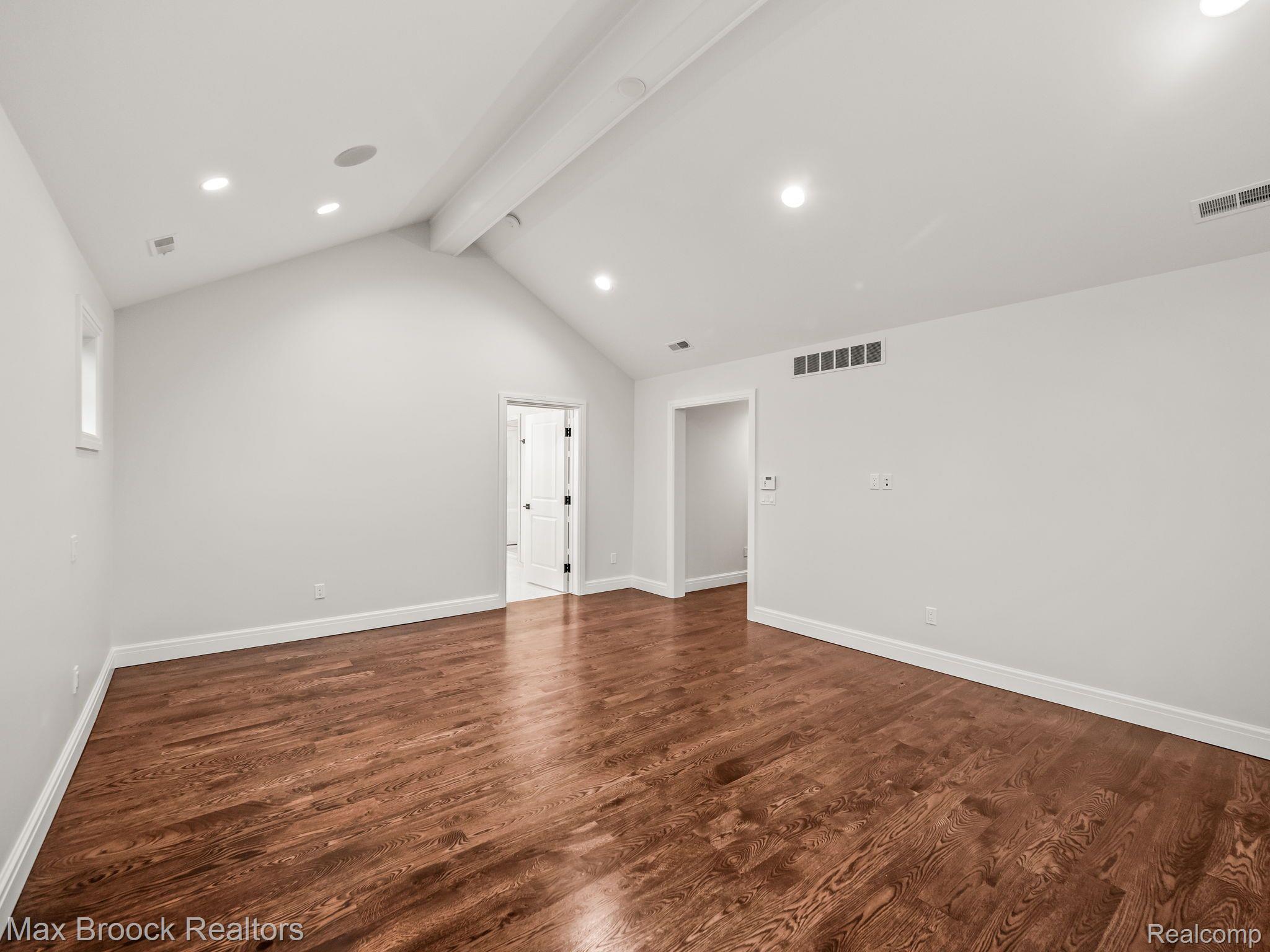 3520 W BRADFORD Drive