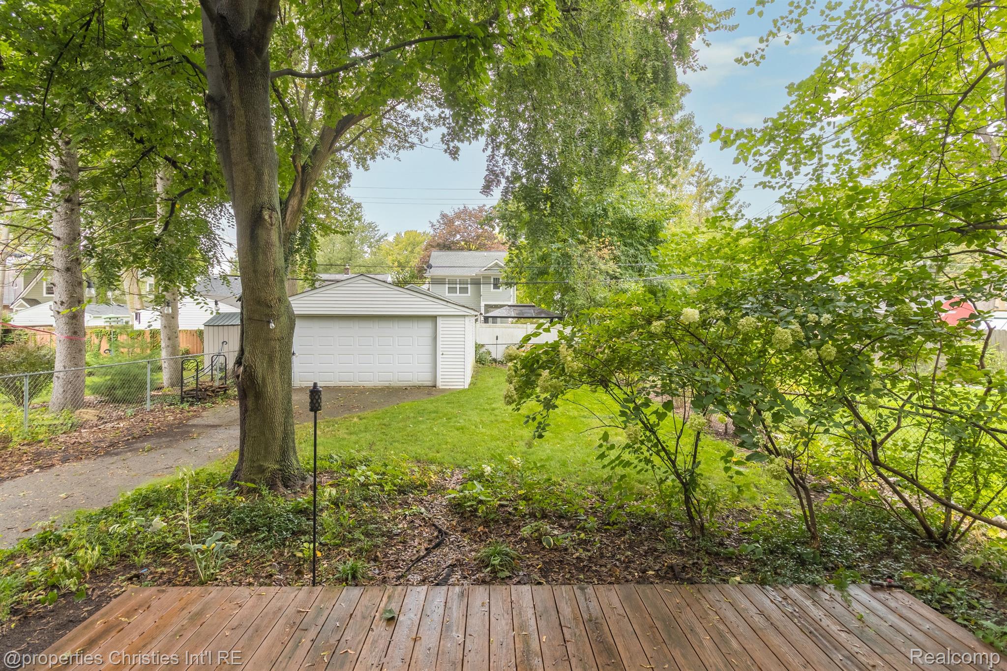 135 N Connecticut Avenue