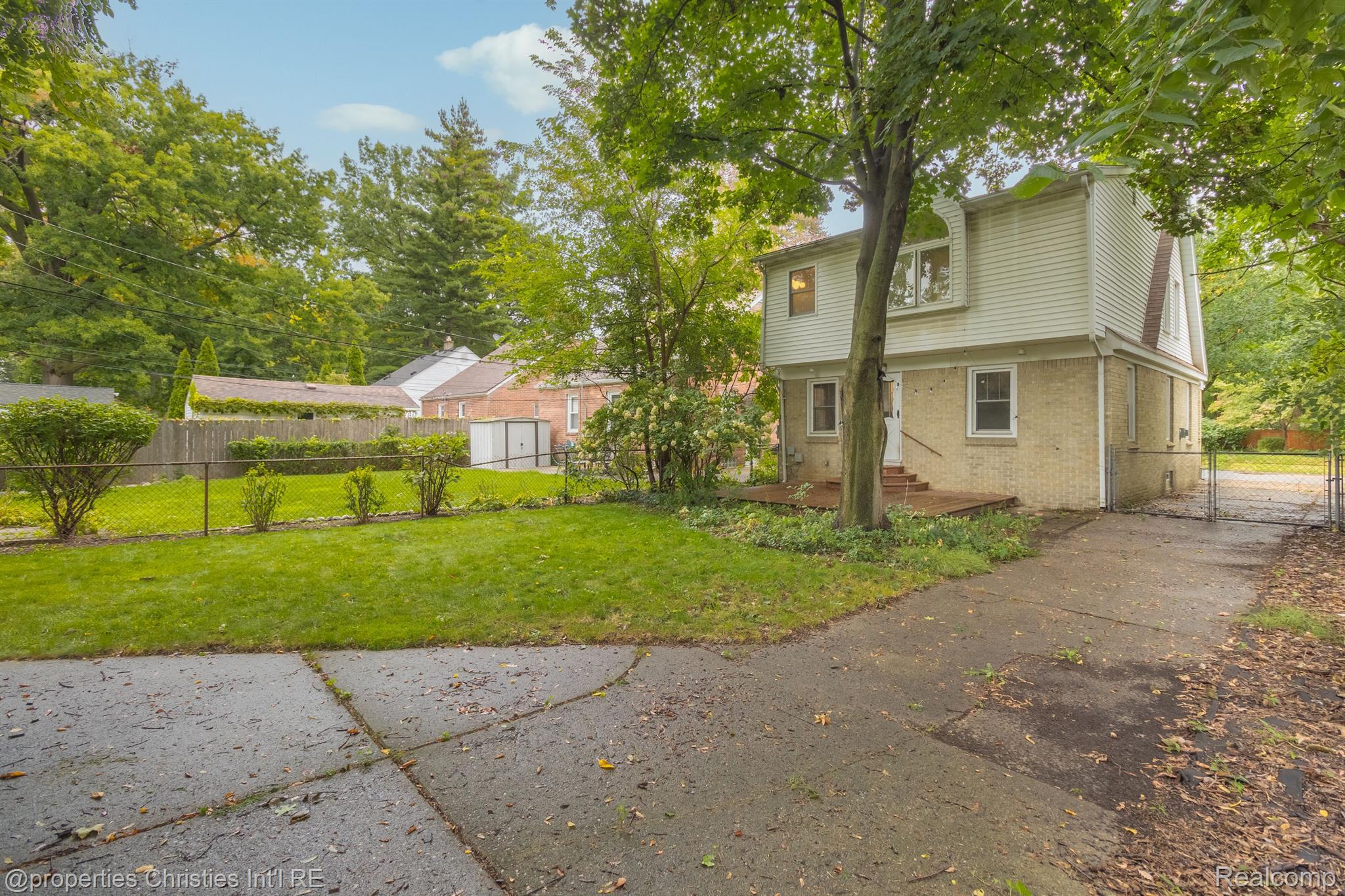 135 N Connecticut Avenue