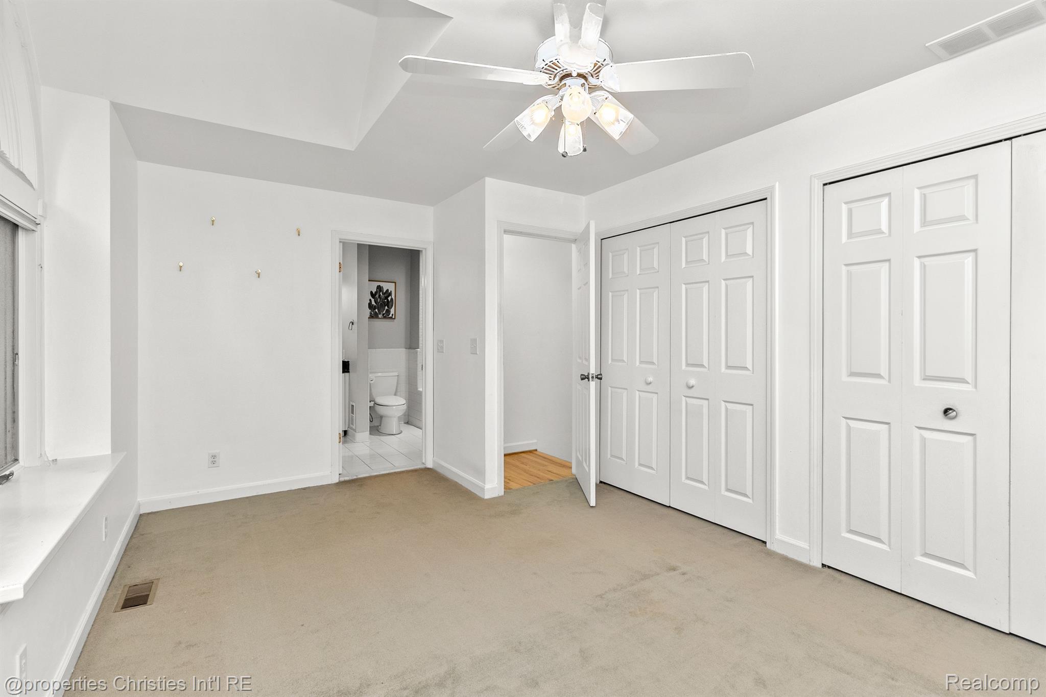 135 N Connecticut Avenue