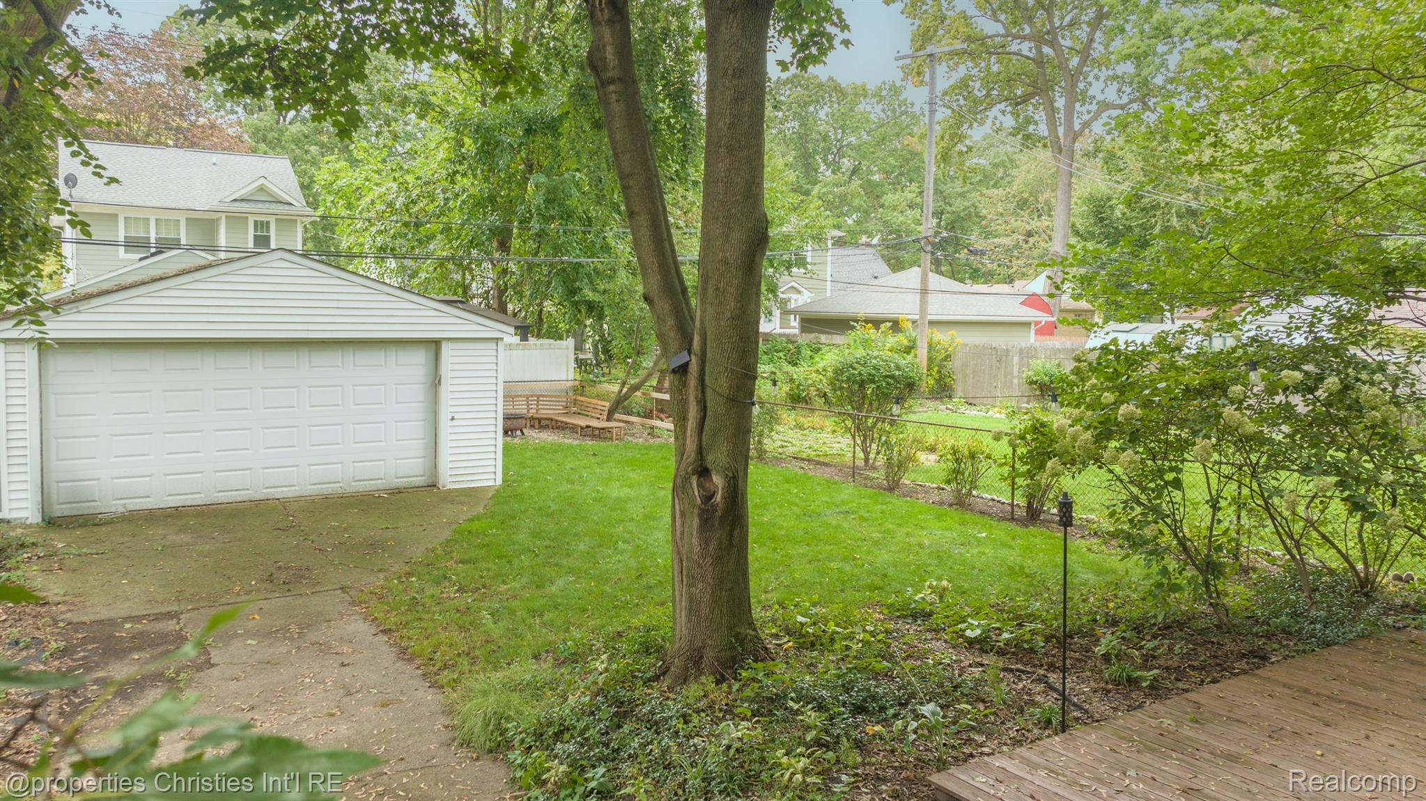 135 N Connecticut Avenue