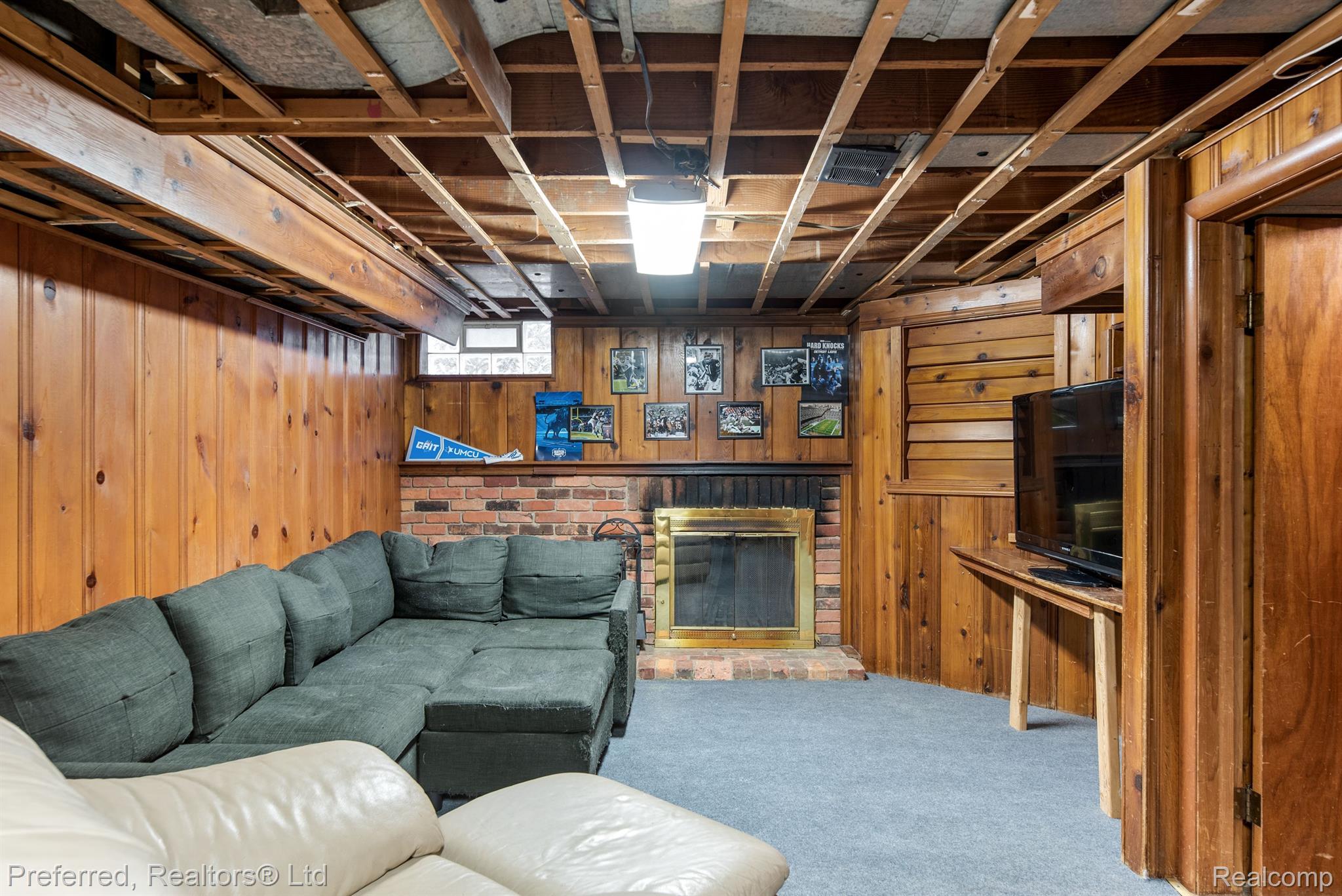 26045 ROSS Drive