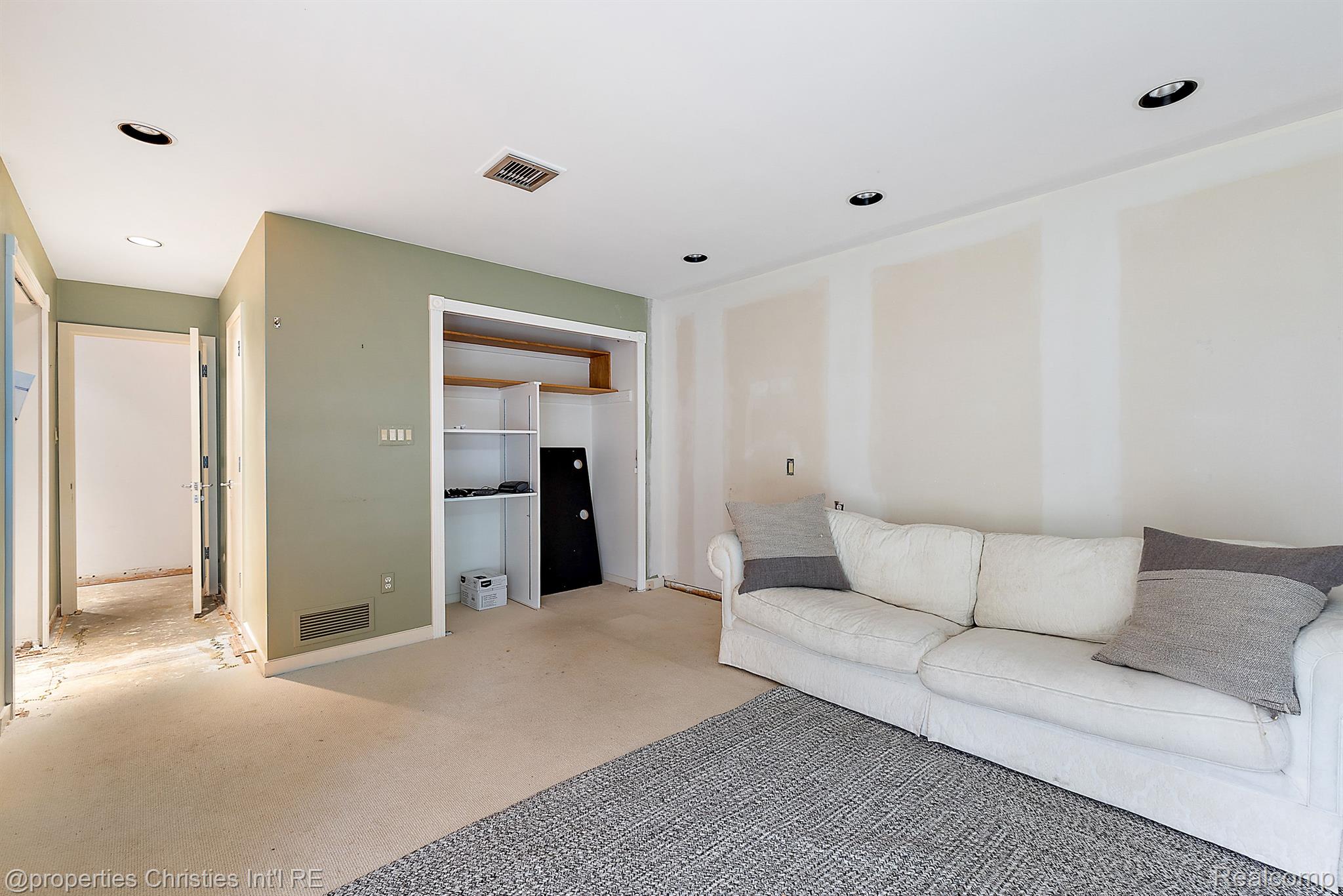 30542 Hickory Lane