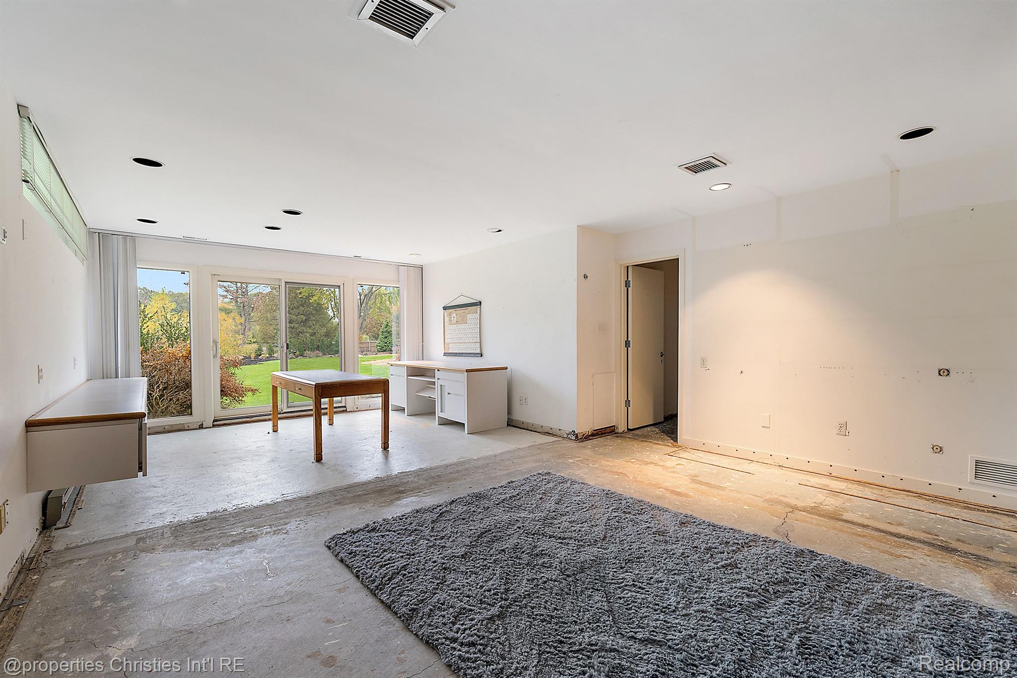 30542 Hickory Lane