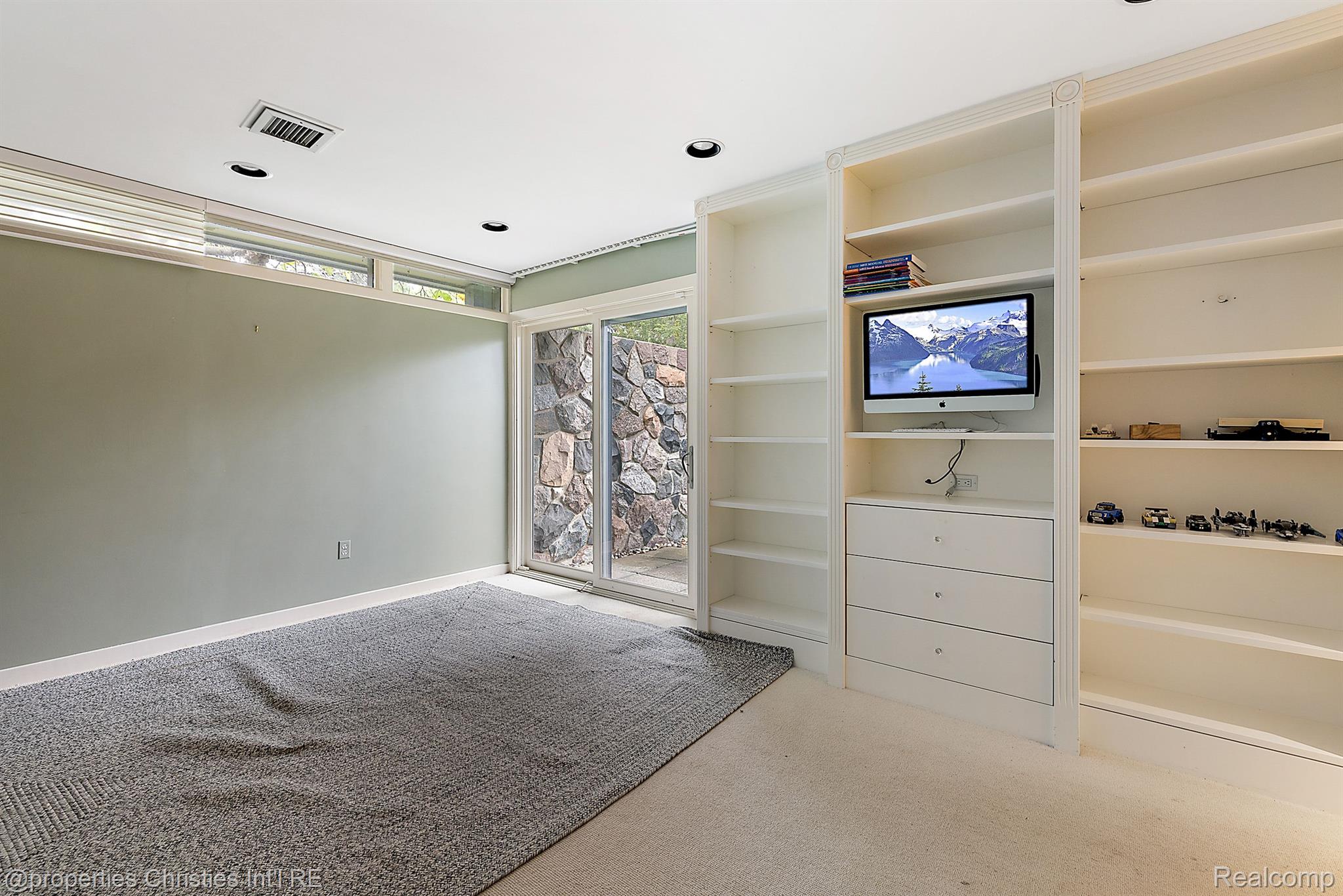 30542 Hickory Lane